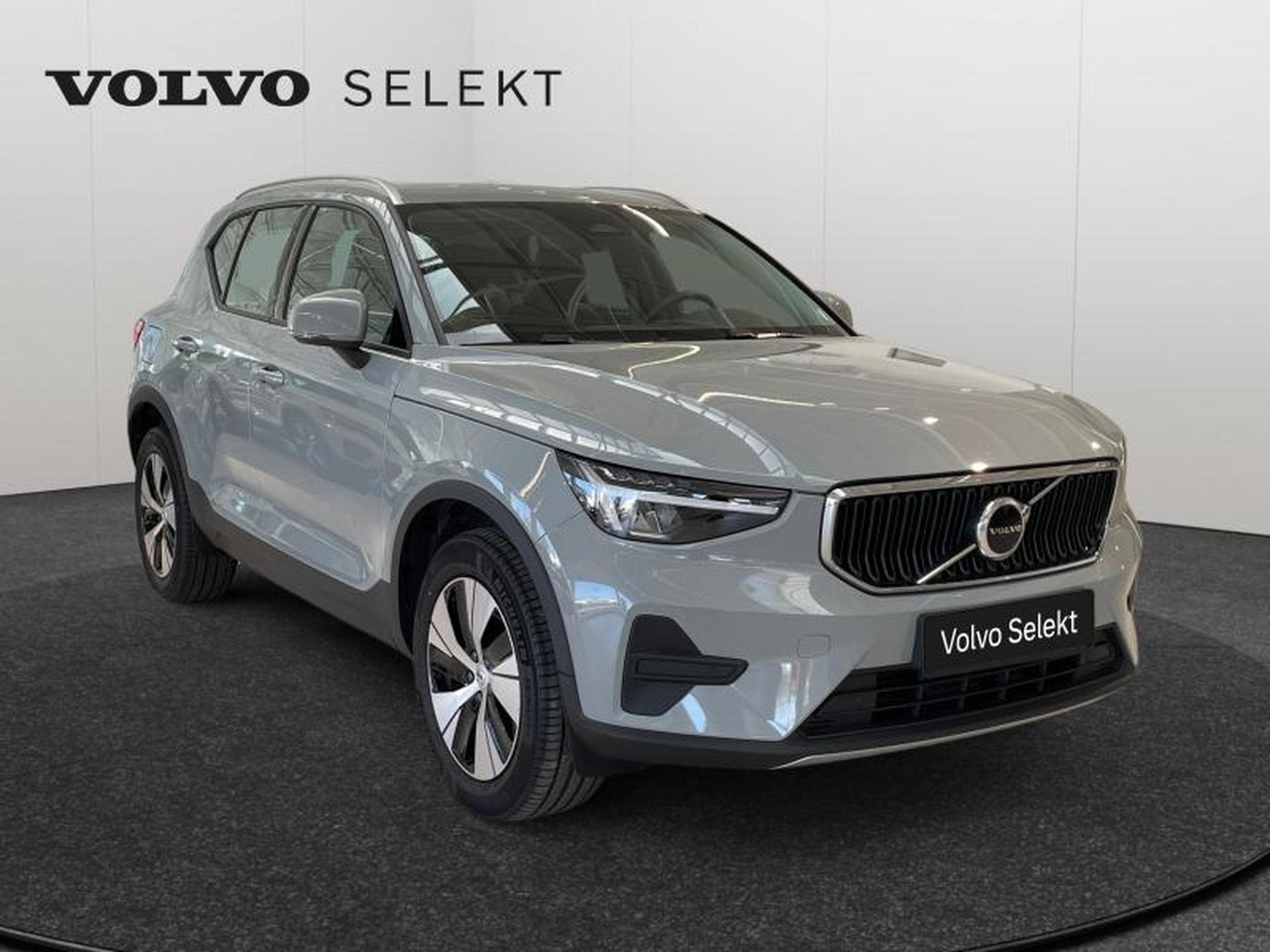 Volvo XC40 B3 Core / Essence (2025) - Foto 28