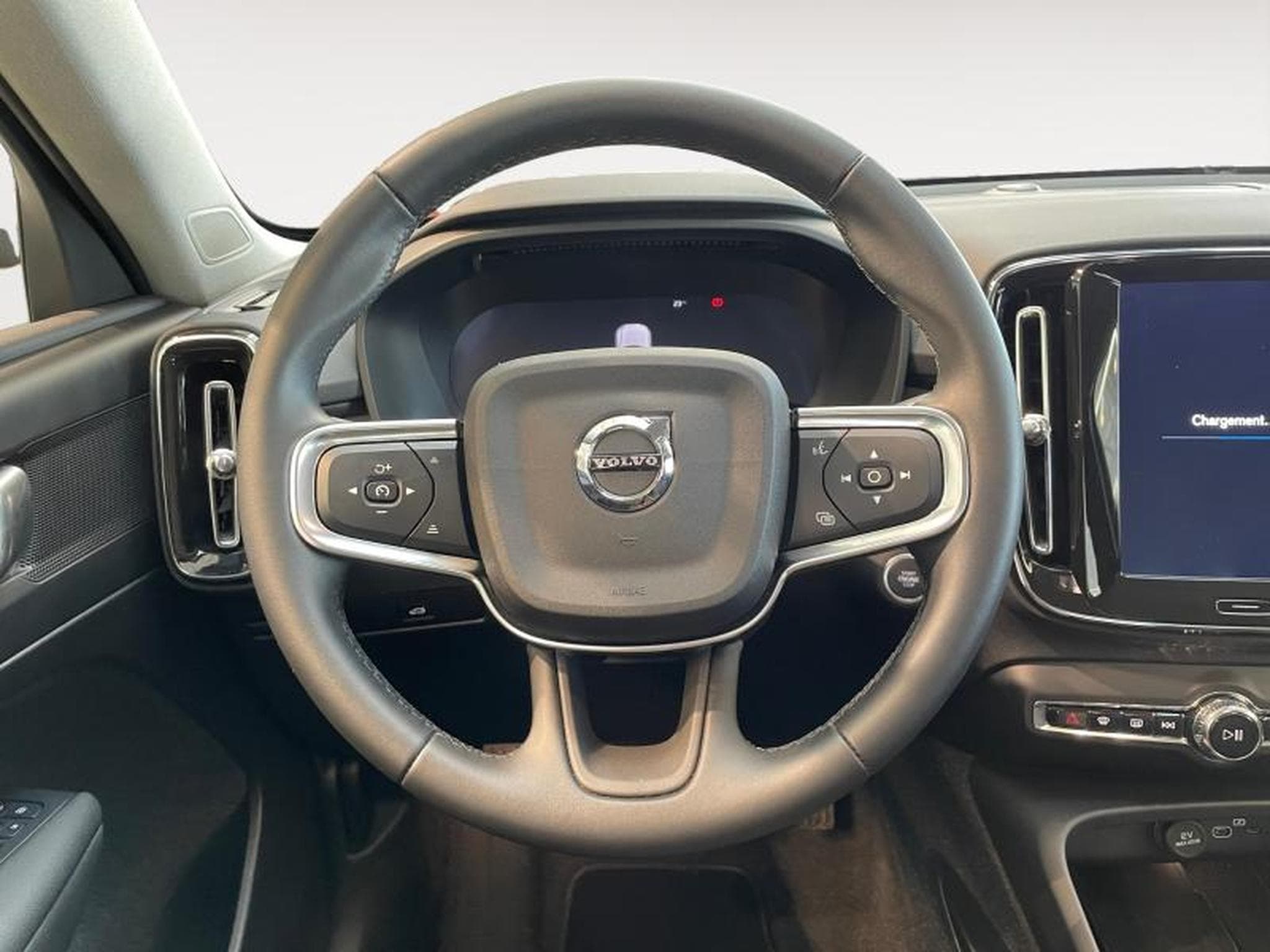 Volvo XC40 B3 Core / Essence (2025) - Foto 33