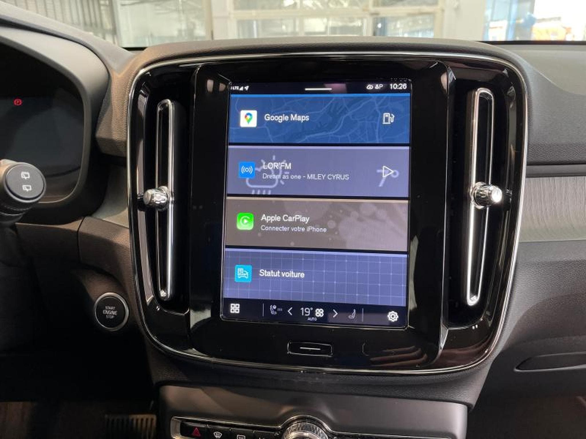 Volvo XC40 B3 Core / Essence (2025) - Foto 37