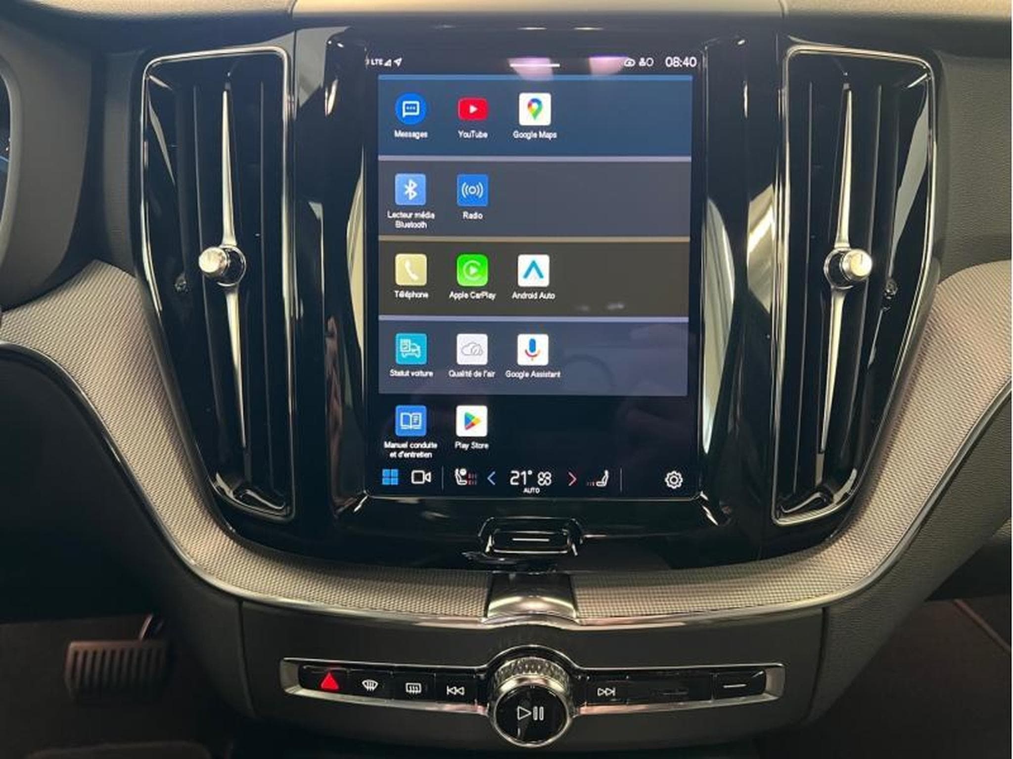 Volvo XC60 Plus Dark (2023) - Photo 10