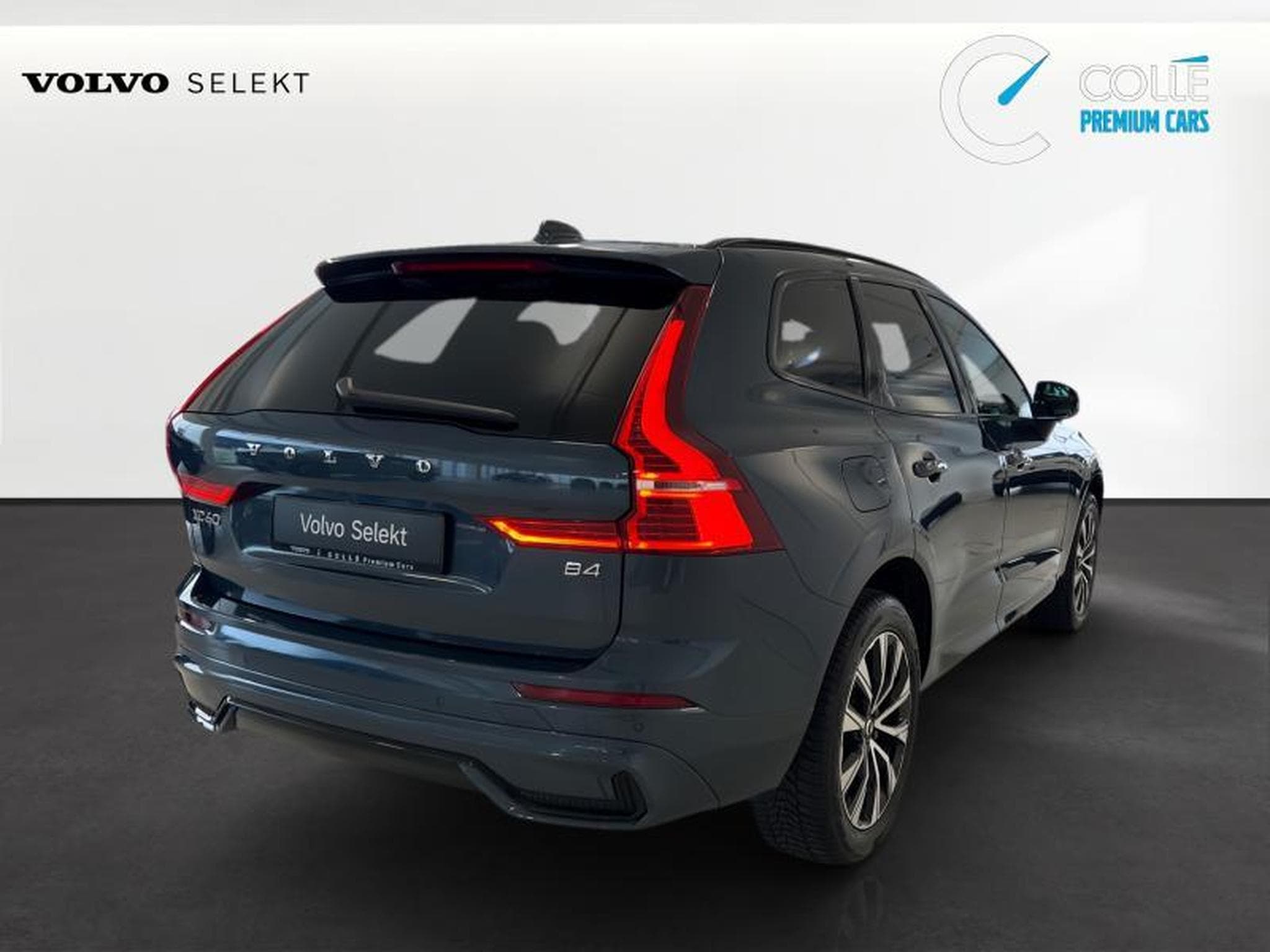 Volvo XC60 Plus Dark (2023) - Photo 4