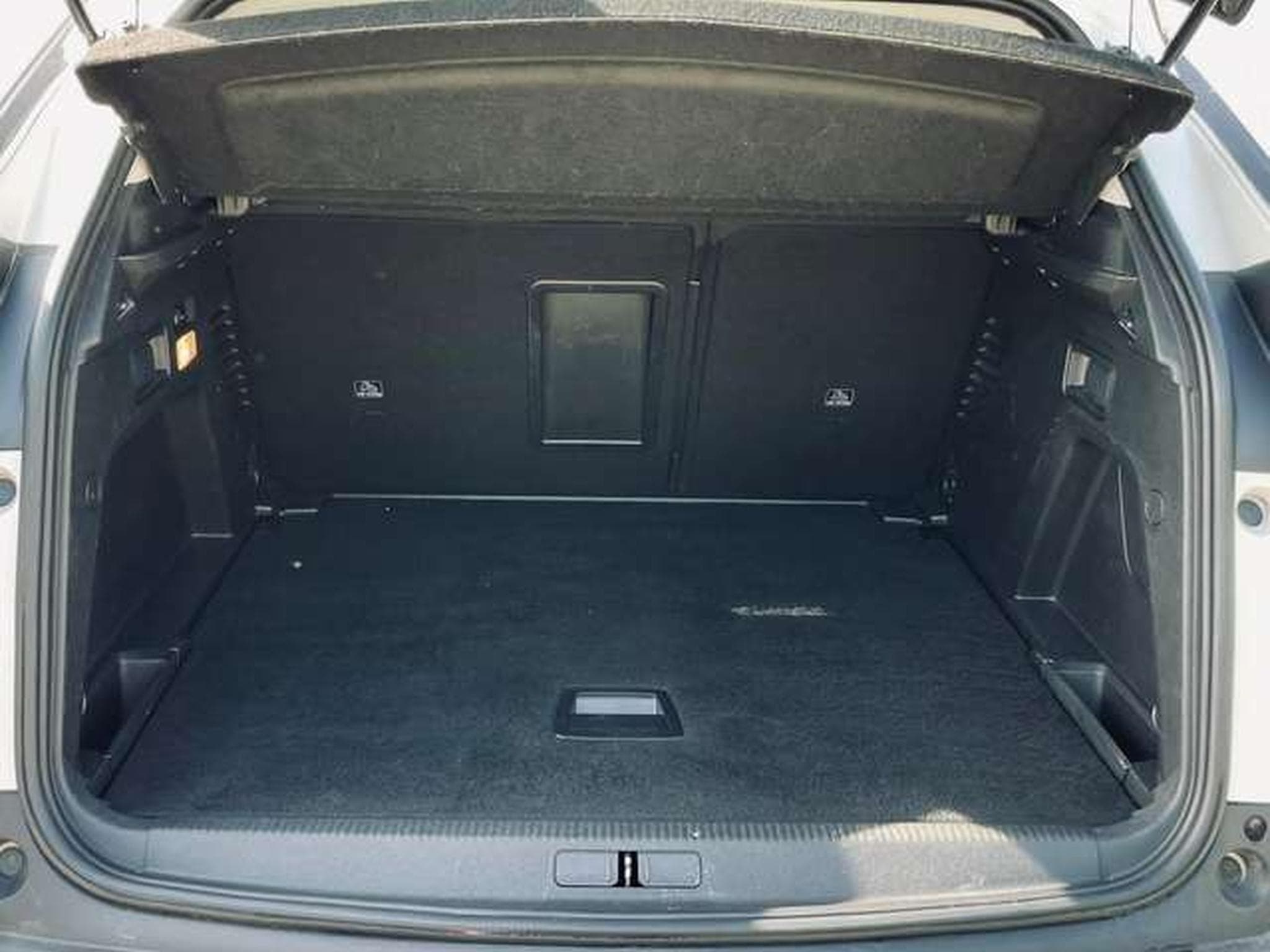 Peugeot 3008 3008 1.5 BlueHDi Active (2020) - Foto 15