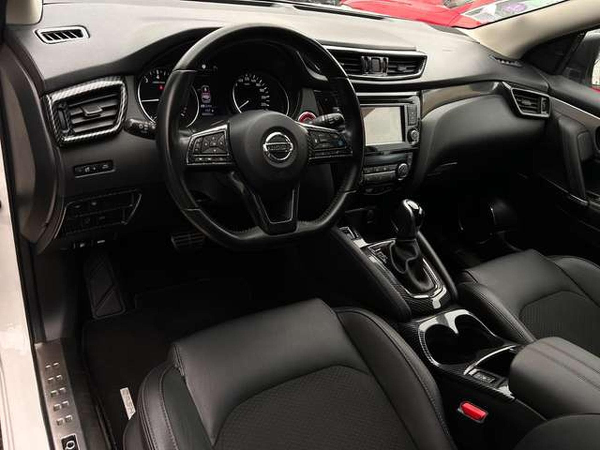 Nissan Qashqai 1.3 DIG-T 160 TEKNA (2019) - Photo 12