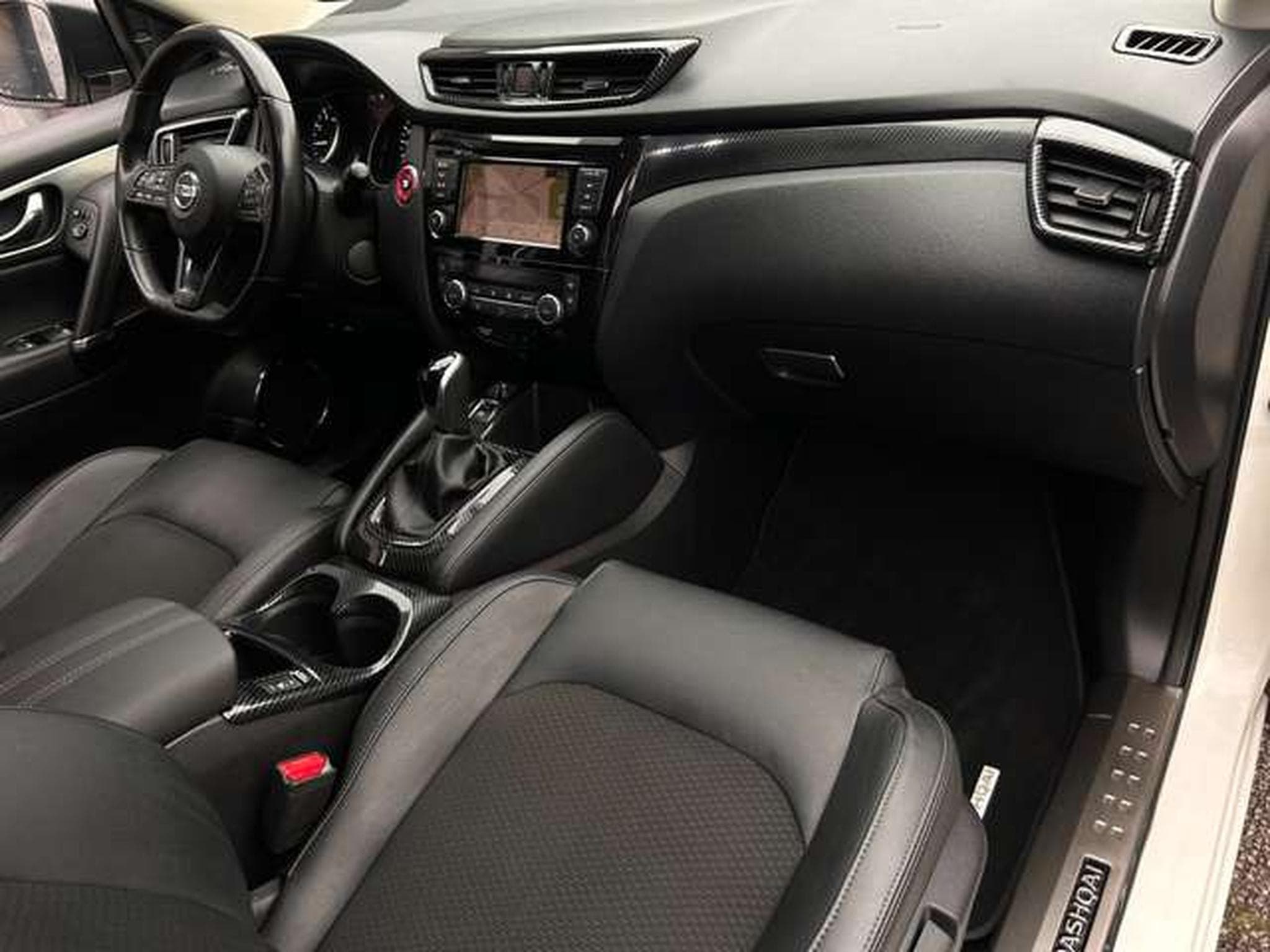 Nissan Qashqai 1.3 DIG-T 160 TEKNA (2019) - Photo 15