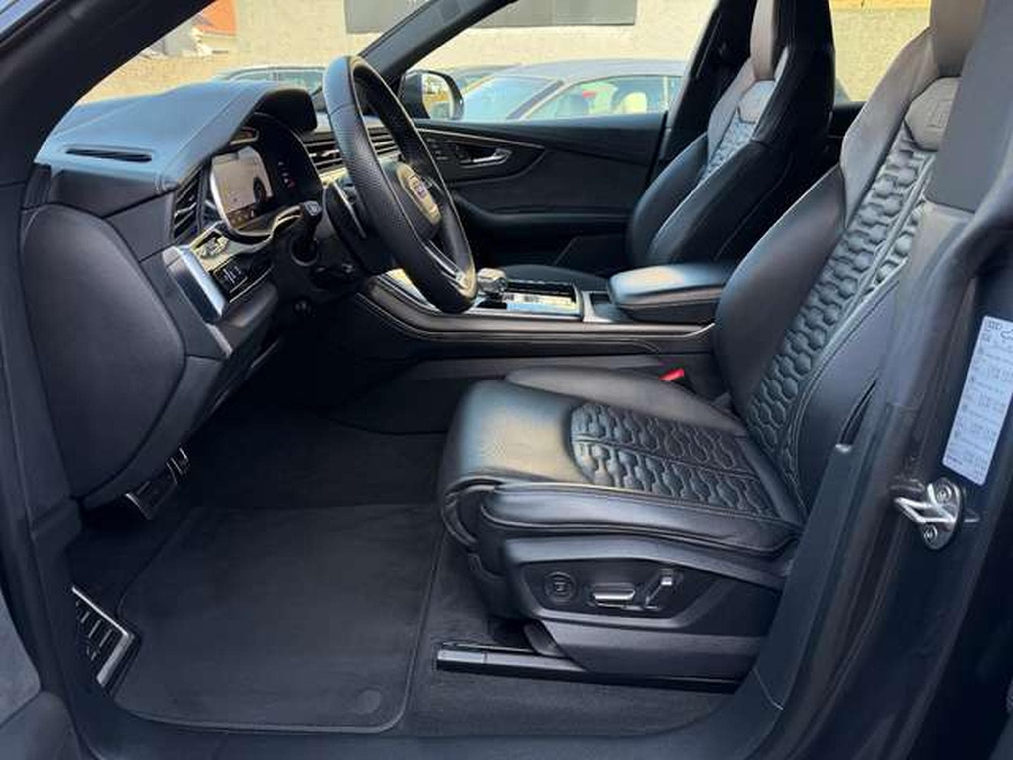 Audi RSQ8 4.0 TFSI 600 QUATTRO TIPTRONIC (2020) - Photo 12