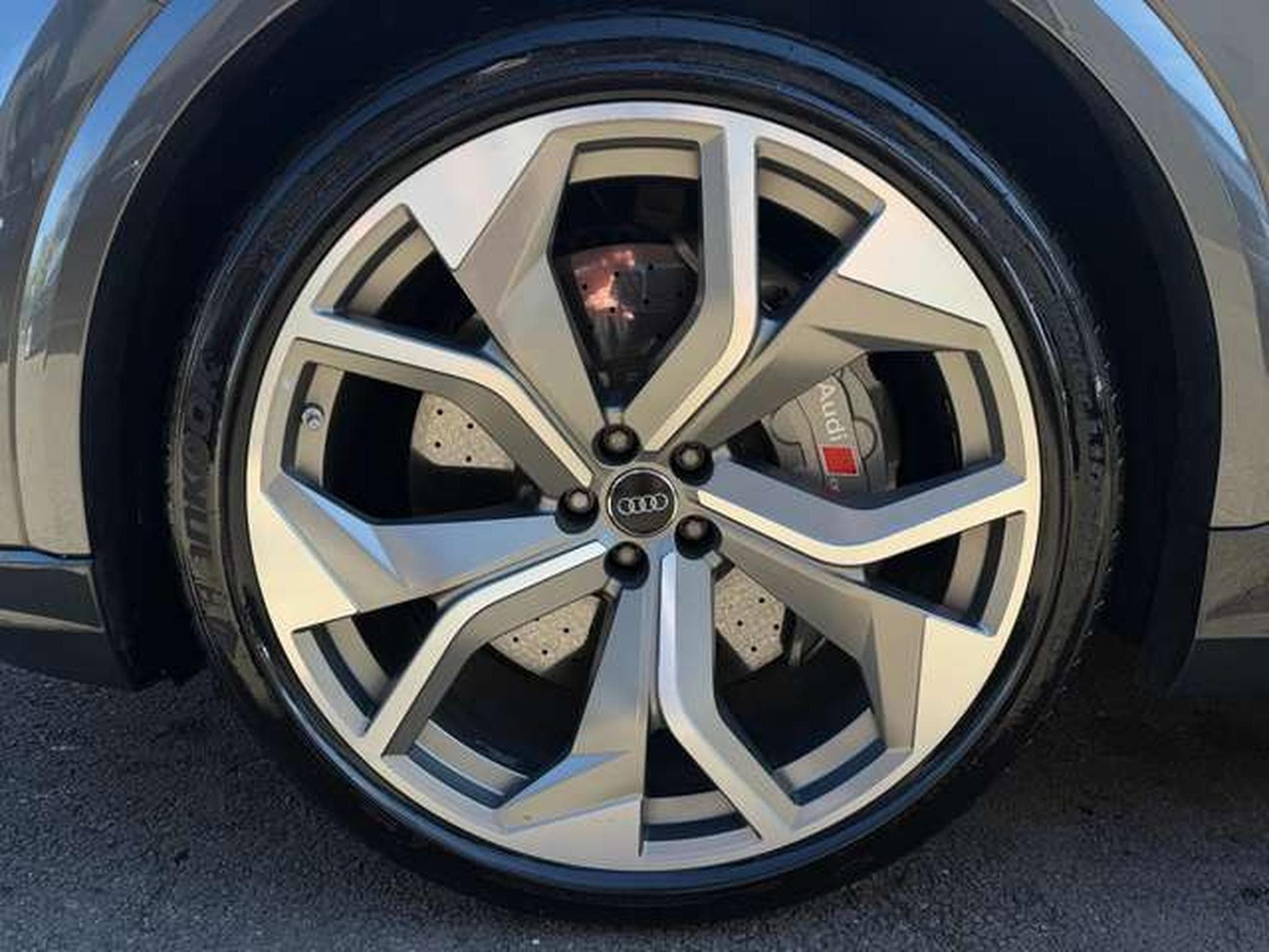 Audi RSQ8 4.0 TFSI 600 QUATTRO TIPTRONIC (2020) - Photo 5