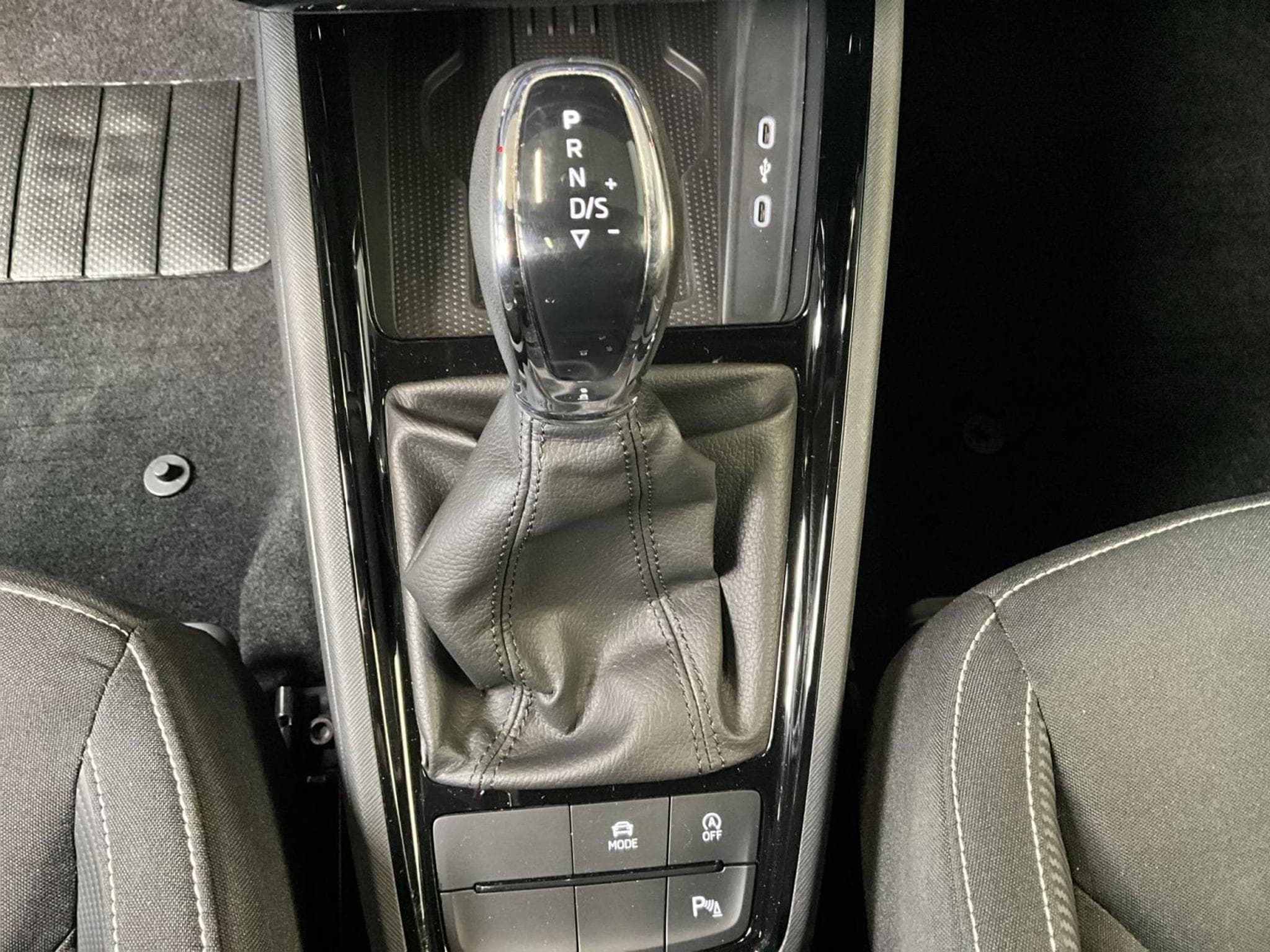 Skoda Kamiq Monte-Carlo+DSG+LED+LM18 (2024) - Photo 14