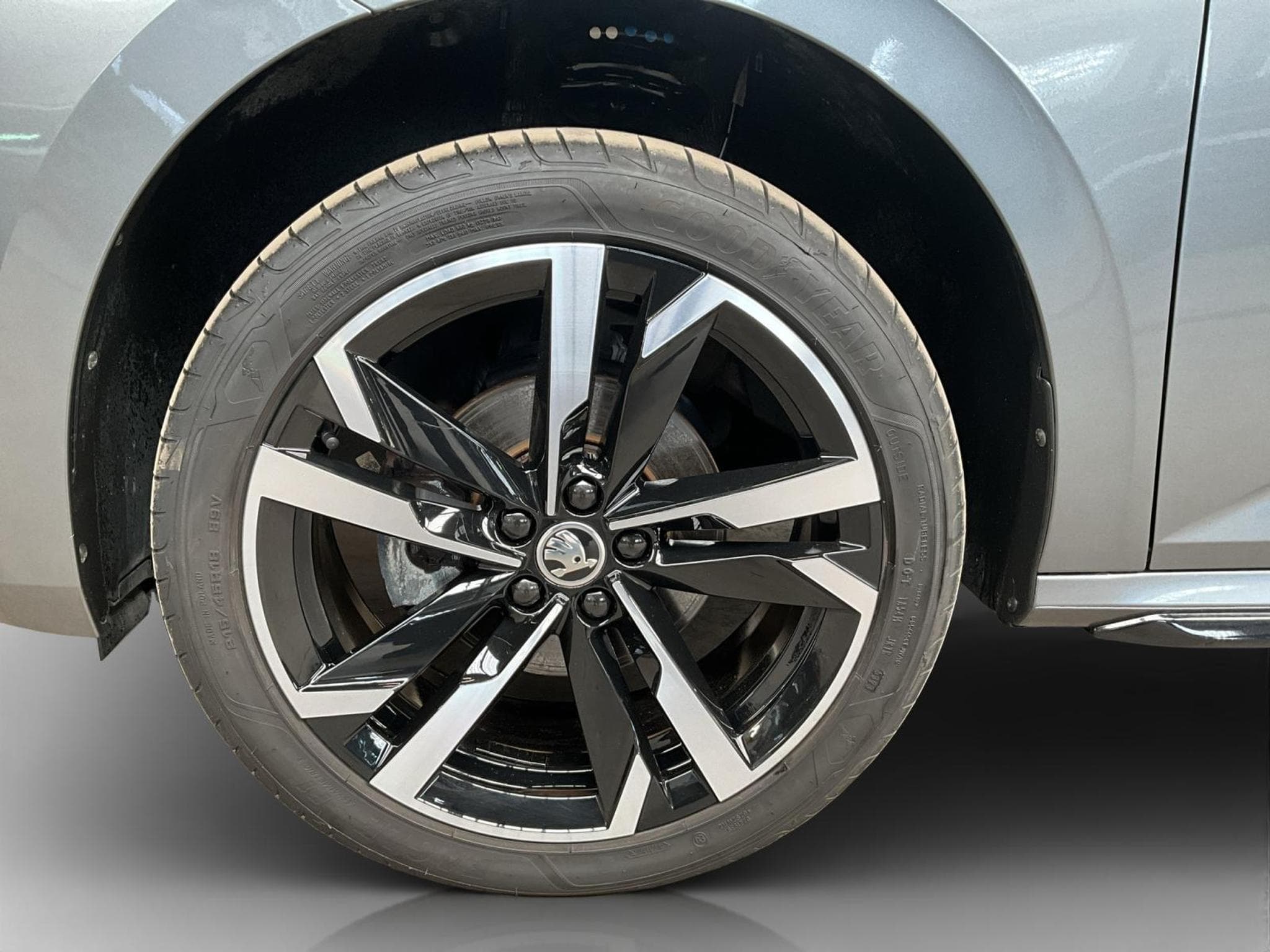 Skoda Kamiq Monte-Carlo+DSG+LED+LM18 (2024) - Photo 8