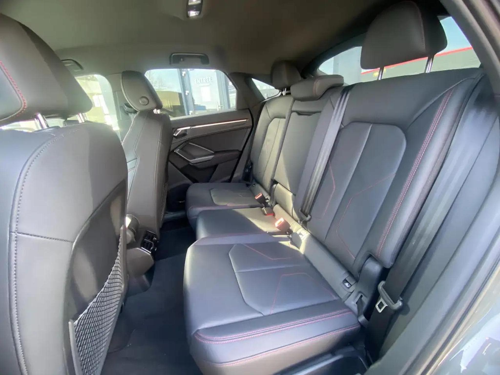 Audi Q3 (2025) - Photo 9