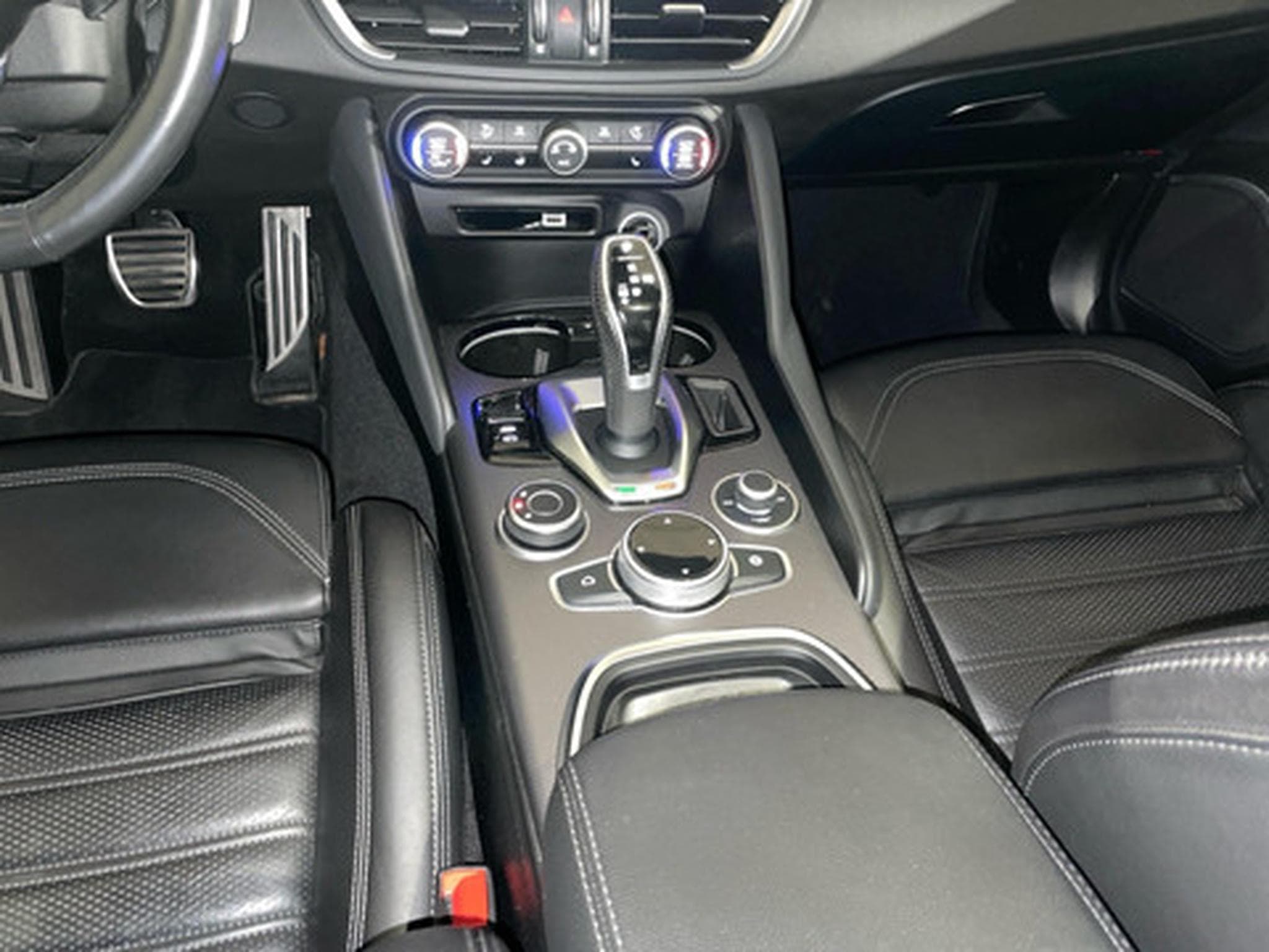 Alfa-Romeo Giulia 2.0 TB 280 Q4 Veloce AUTO (2026) - Foto 10