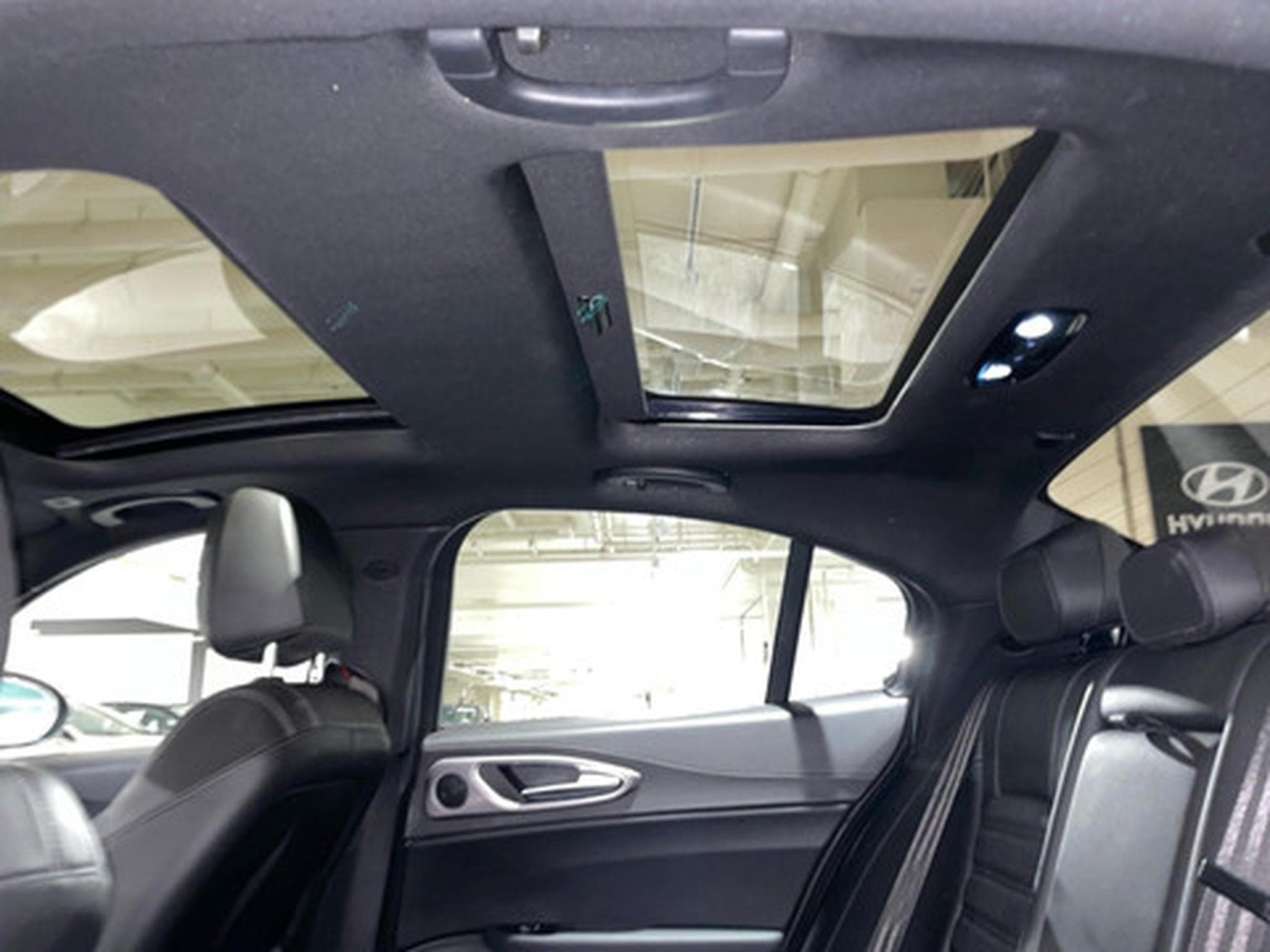 Alfa-Romeo Giulia 2.0 TB 280 Q4 Veloce AUTO (2026) - Foto 15