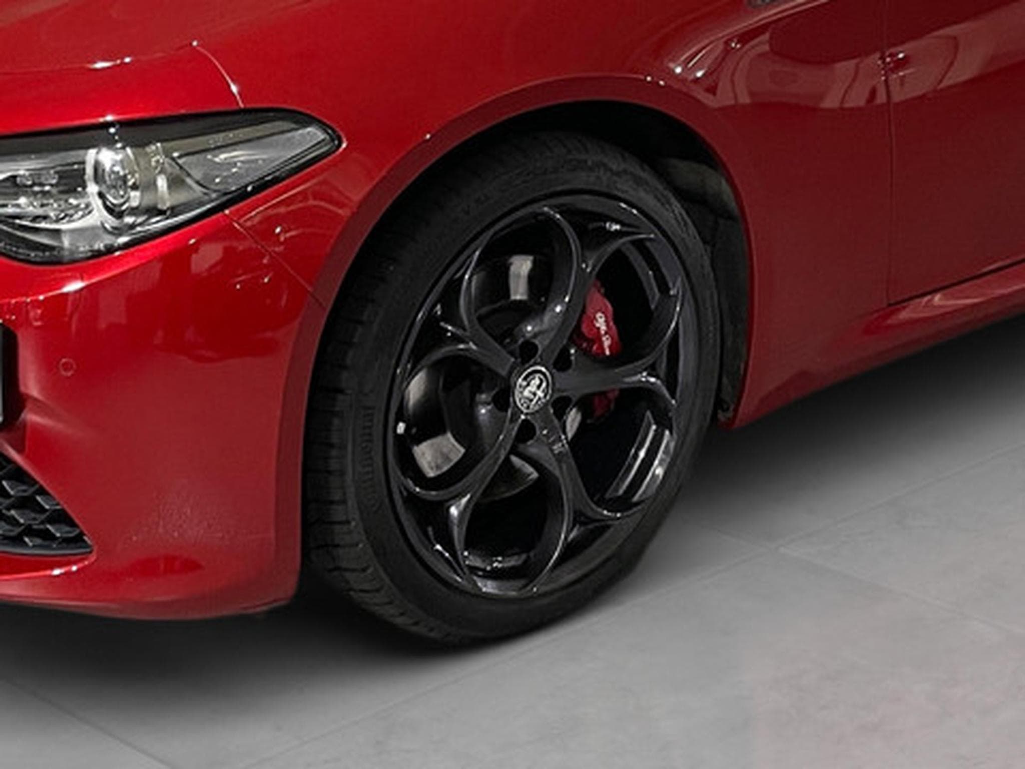 Alfa-Romeo Giulia 2.0 TB 280 Q4 Veloce AUTO (2026) - Foto 23