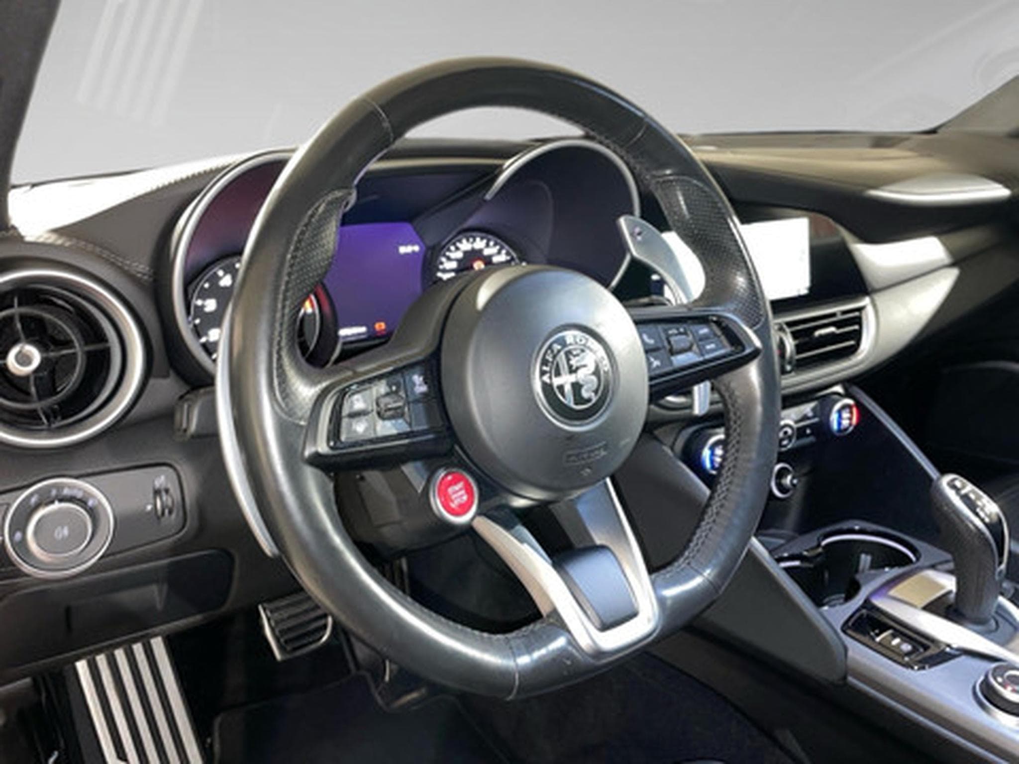 Alfa-Romeo Giulia 2.0 TB 280 Q4 Veloce AUTO (2026) - Foto 8