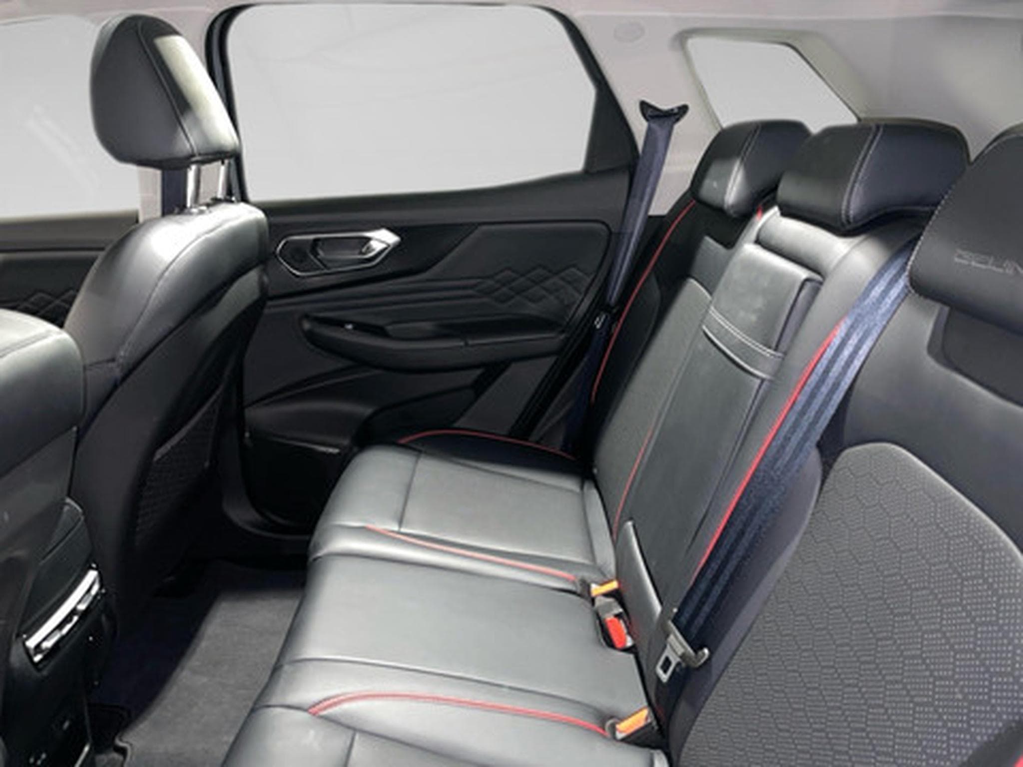 Baic X75 1.5T LPG DCT (2026) - Foto 11