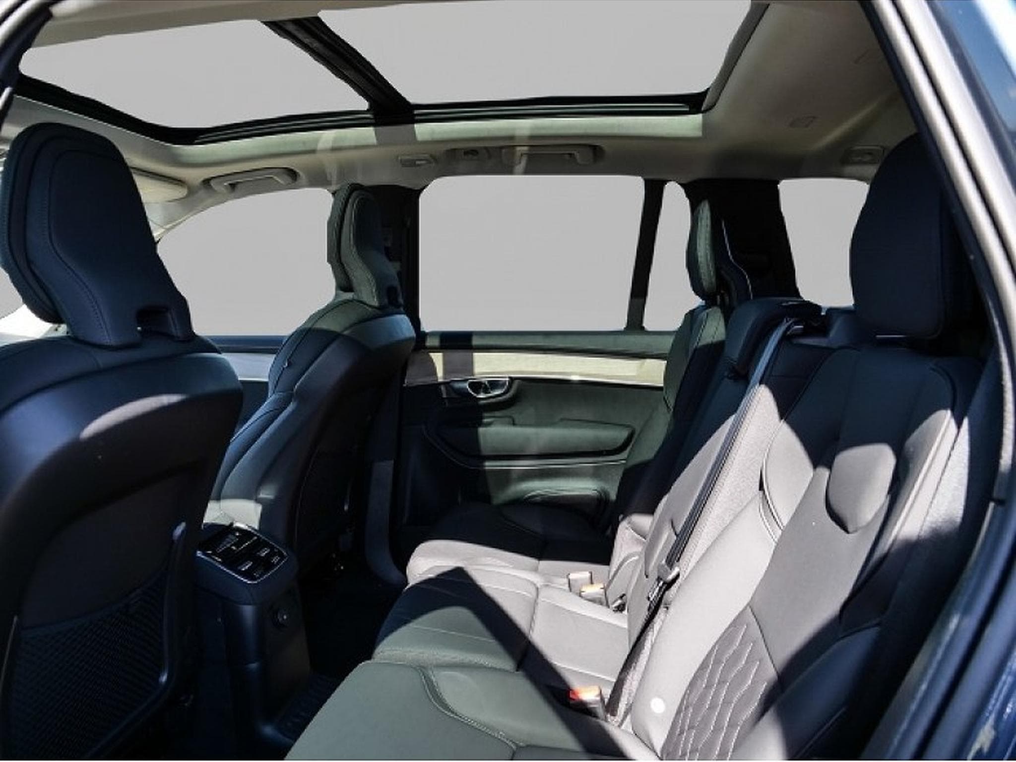 Volvo XC90 (2025) - Photo 4