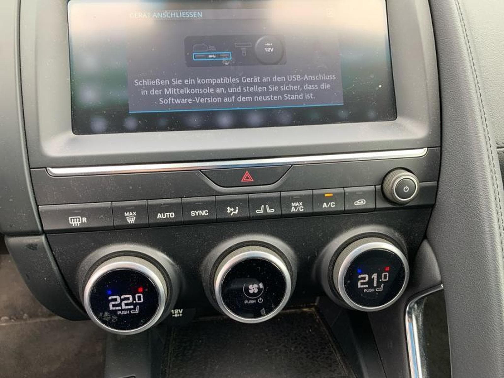 Jaguar E-Pace S (2019) - Foto 13