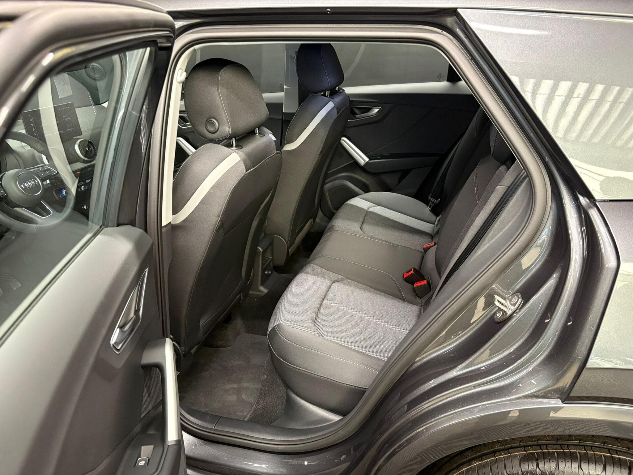 Audi Q2 35 TFSI 150cv S-line S-tronic (2025) - Foto 13