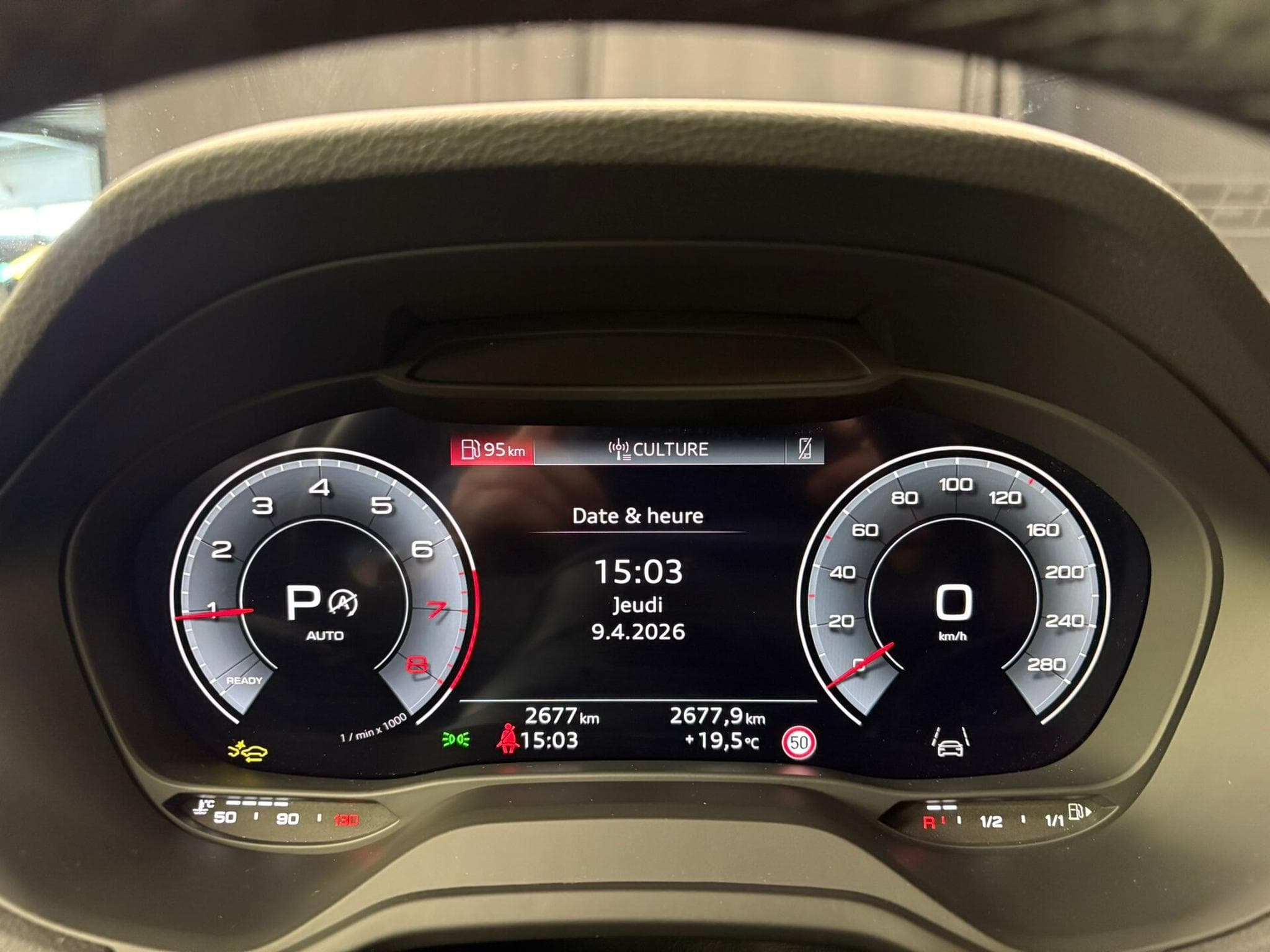 Audi Q2 35 TFSI 150cv S-line S-tronic (2025) - Foto 7