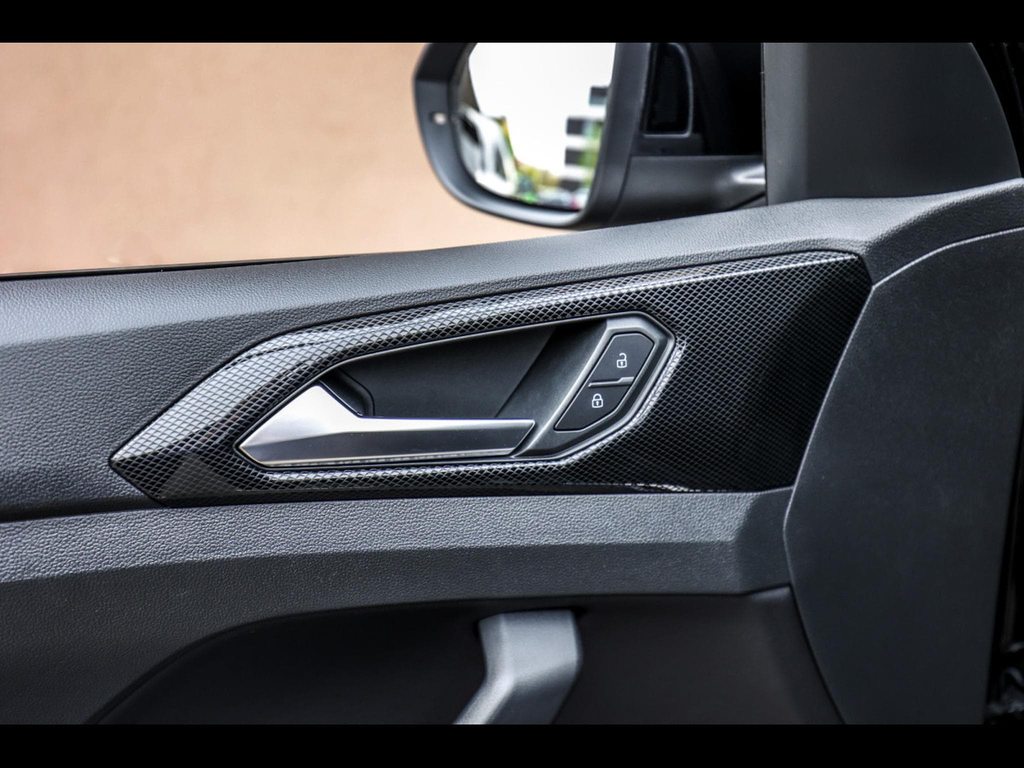 VW T-Cross 1.5 TSI 150 DSG R-LINE (2024) - Photo 24