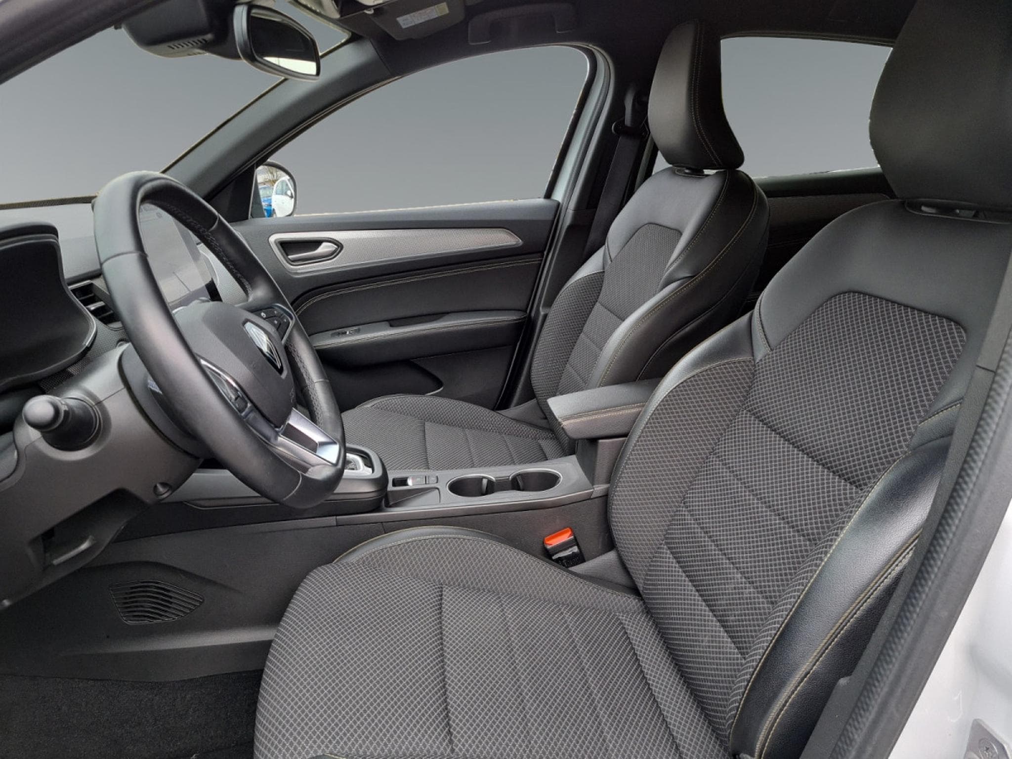 Renault Arkana E-TECH 1.6i Techno (2024) - Photo 10