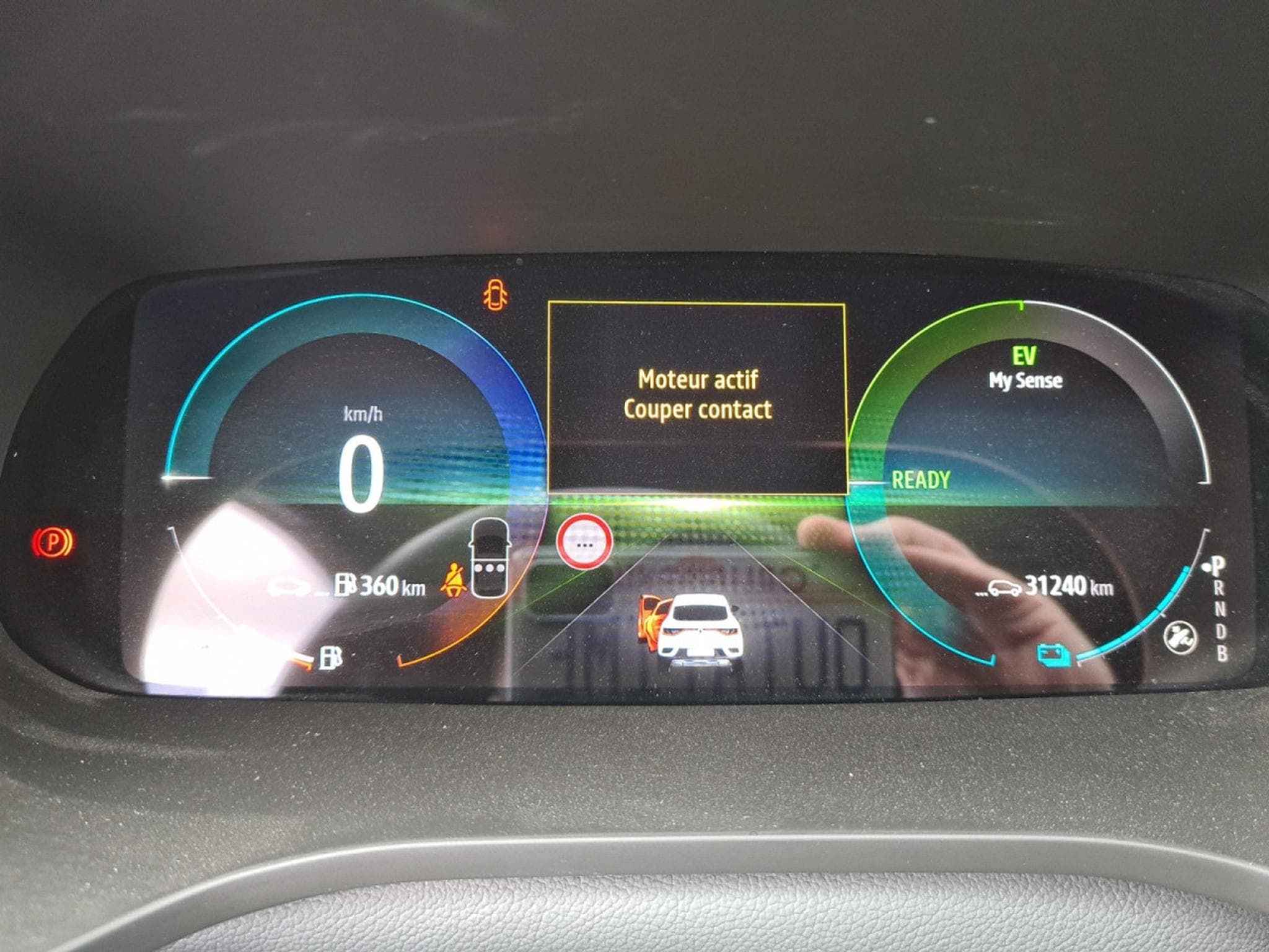 Renault Arkana E-TECH 1.6i Techno (2024) - Photo 14