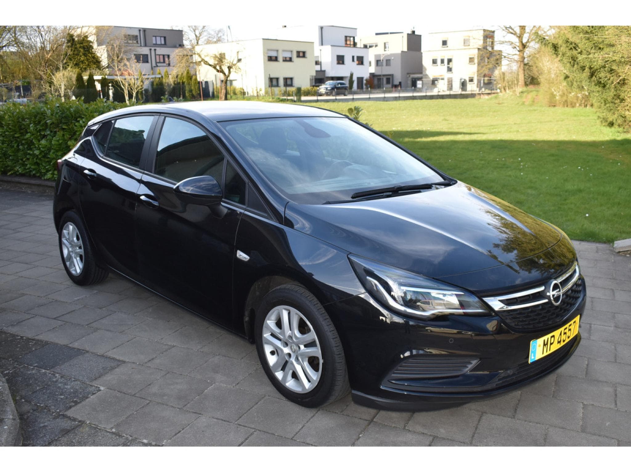 Opel Astra 1,6 CDTi 110 Ecotec Edition Business (2018) - Photo 3