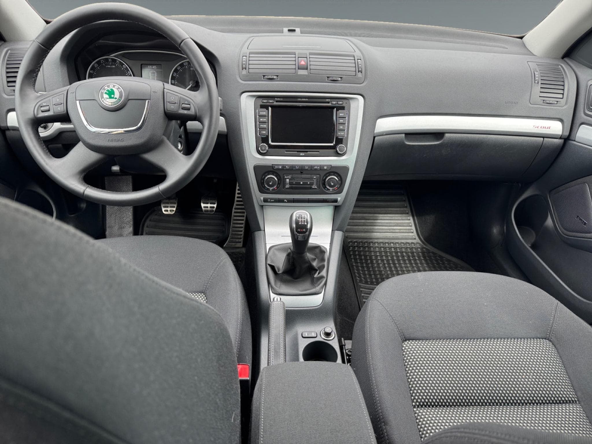 Skoda Octavia 2.0 CR TDi Scout (2012) - Photo 12