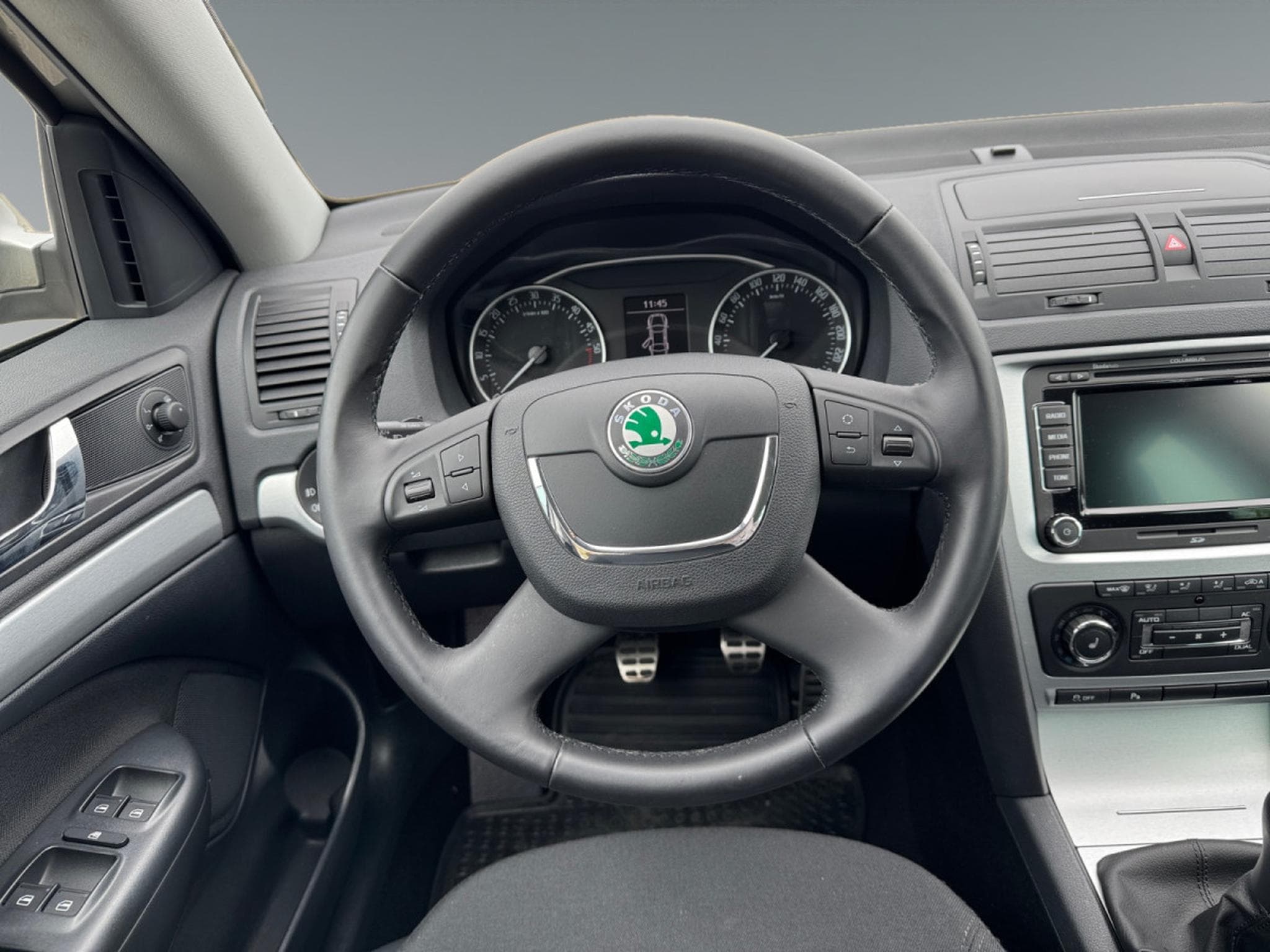 Skoda Octavia 2.0 CR TDi Scout (2012) - Photo 13