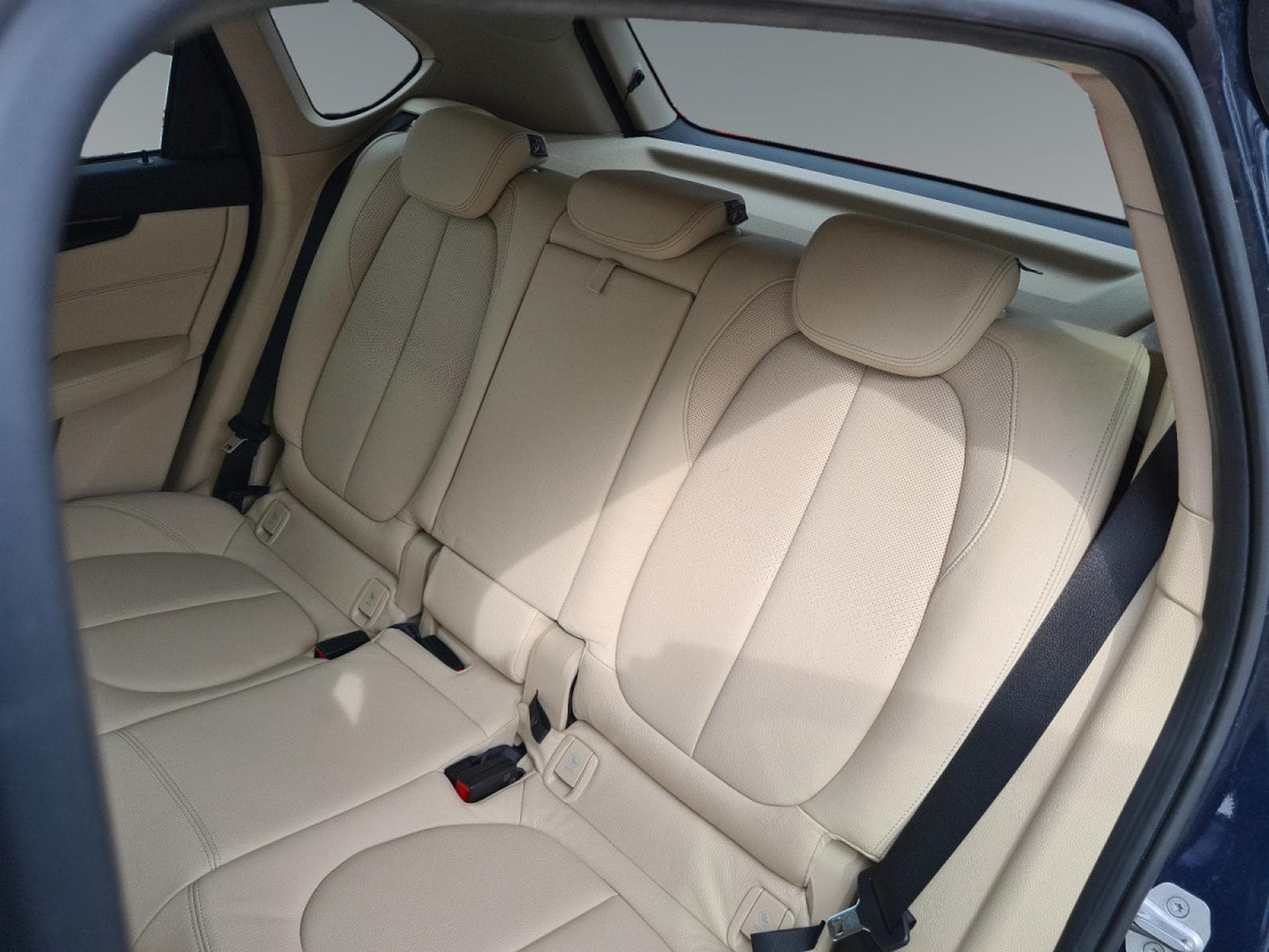 BMW 225 XE 1.5 Auto8 (2017) - Photo 15