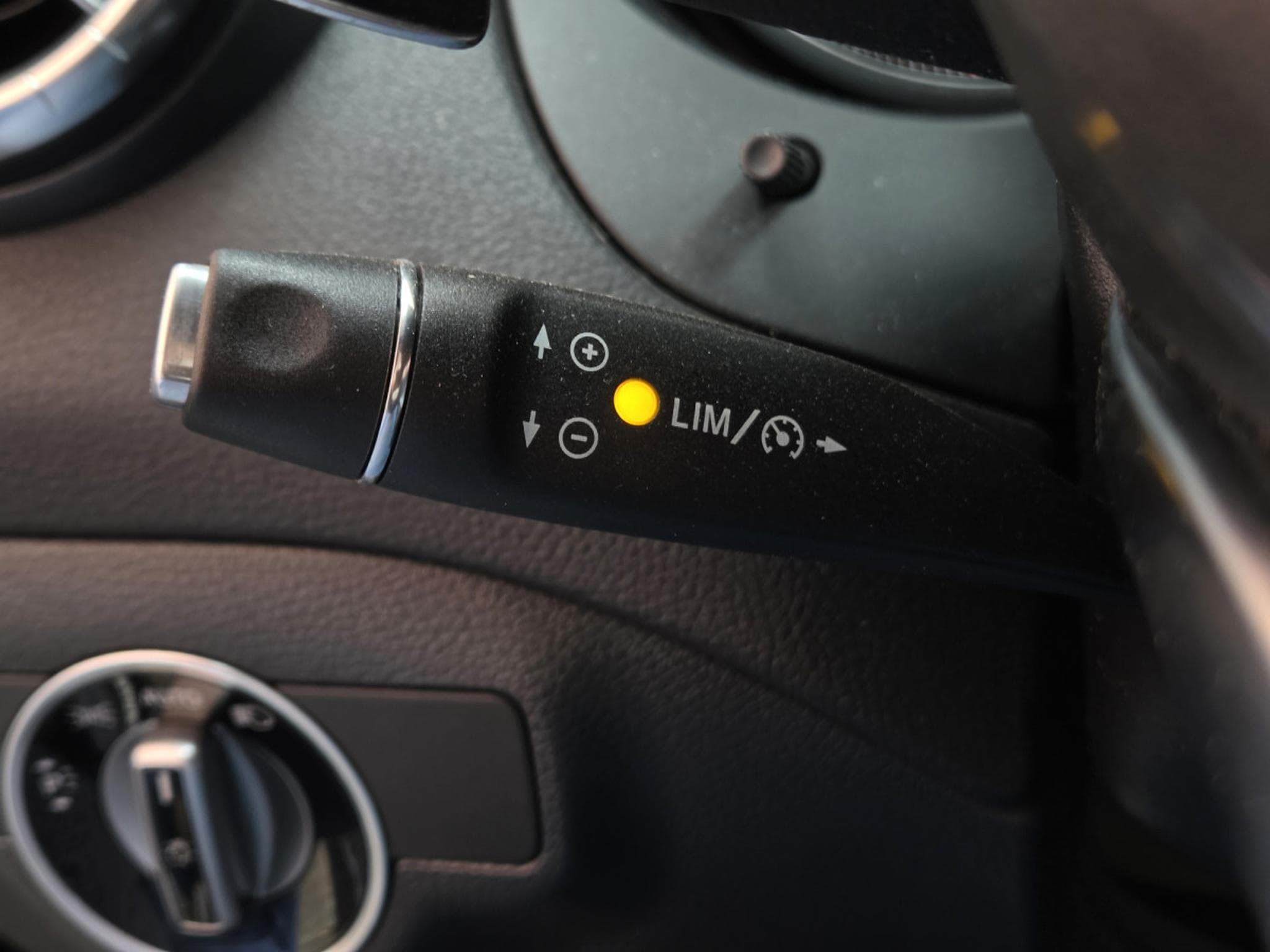 Mercedes CLA 200 D 7G-DCT COUPE AMG-LINE (2019) - Photo 12