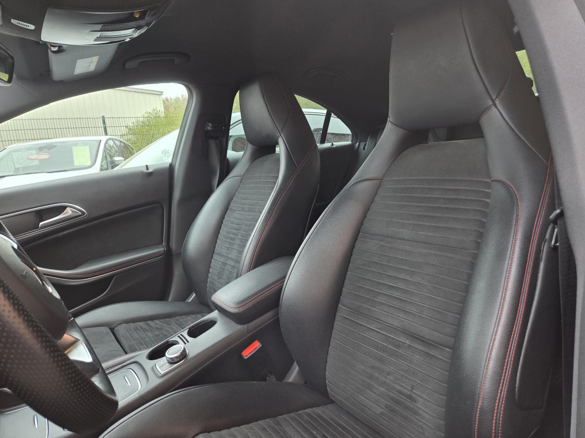 Mercedes CLA 200 D 7G-DCT COUPE AMG-LINE (2019) - Photo 8