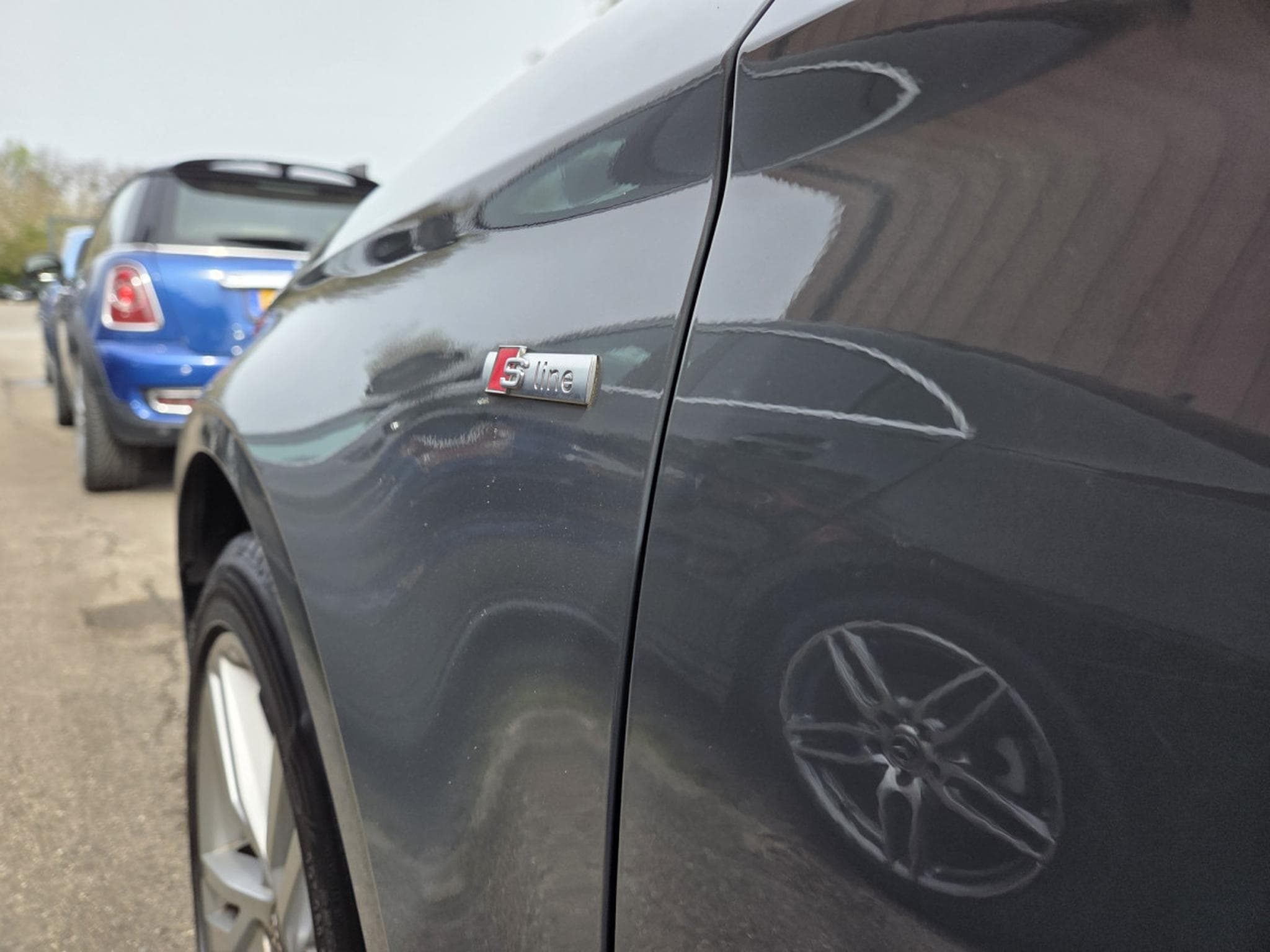 Audi A3 TFSI 116CV LIMOUSINE S-LINE EXT. (2020) - Photo 4