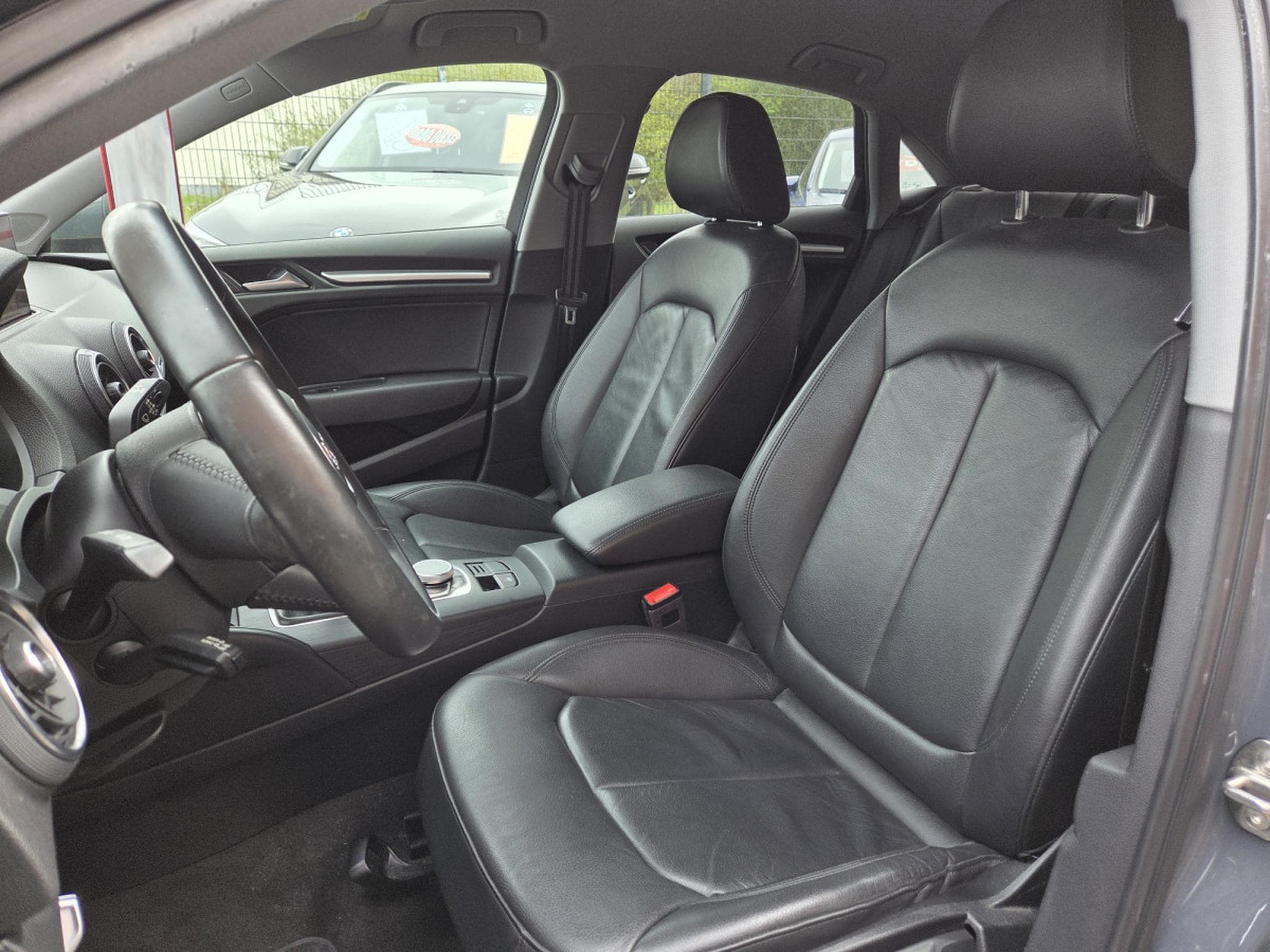 Audi A3 TFSI 116CV LIMOUSINE S-LINE EXT. (2020) - Photo 8