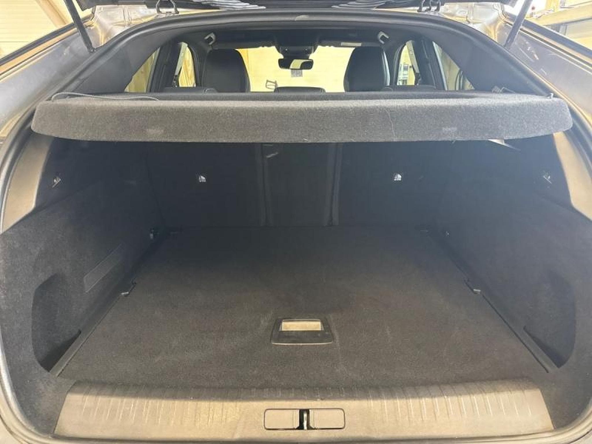 PEUGEOT 3008 1.2 Hybrid 145ch Allure e-DCS6 (2025) - Photo 6