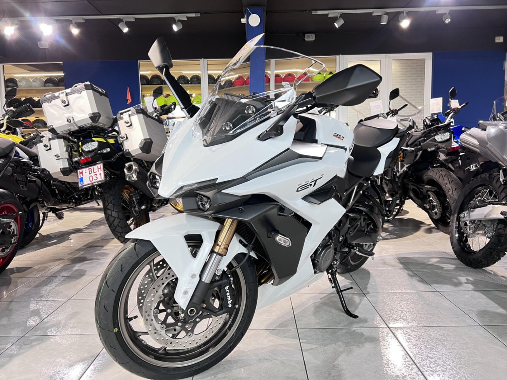 Suzuki GSX-S 1000 GT (2026) - Foto 2