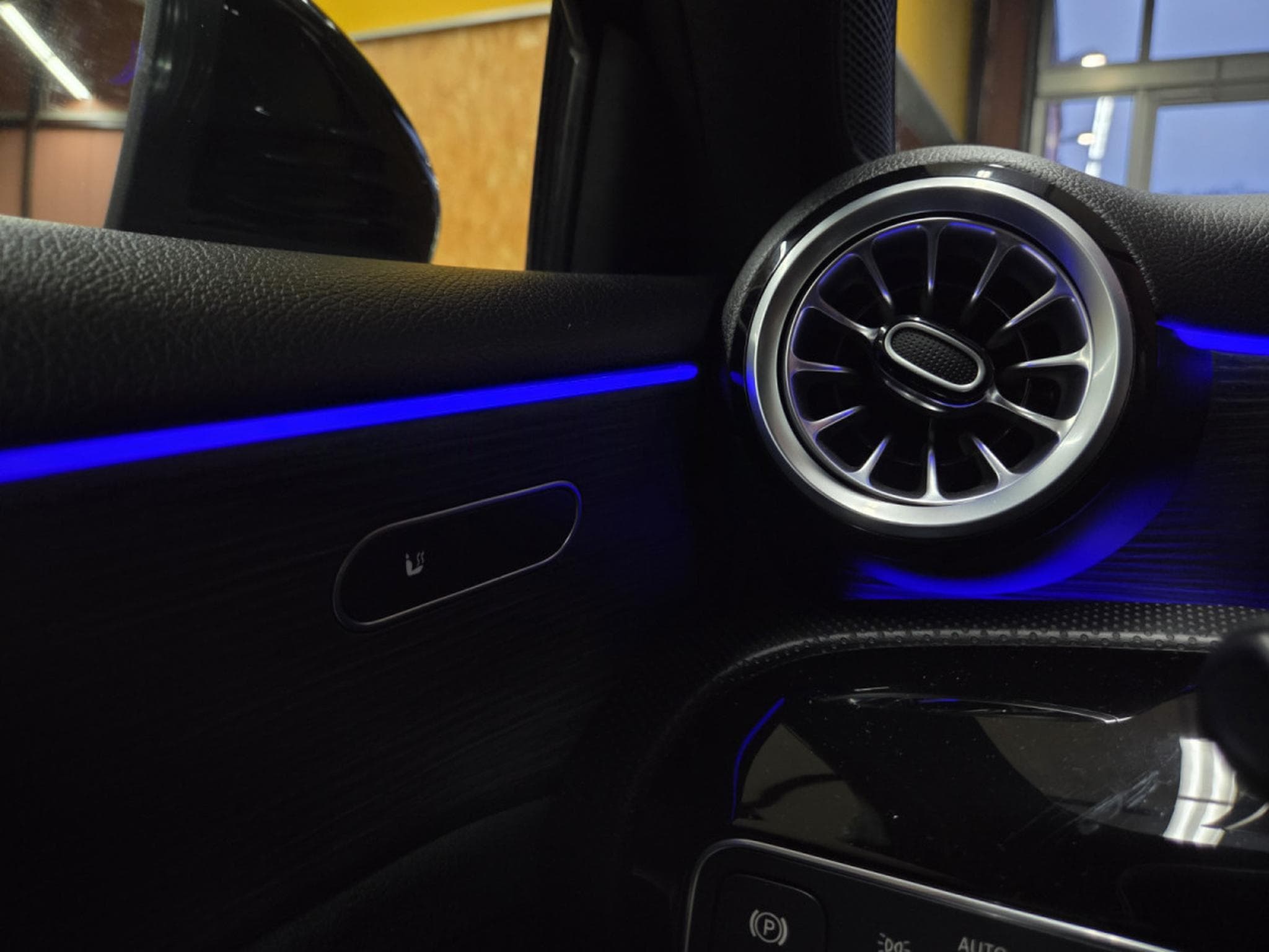 Mercedes A 250 AMG-LINE 7G-DCT (2024) - Photo 17