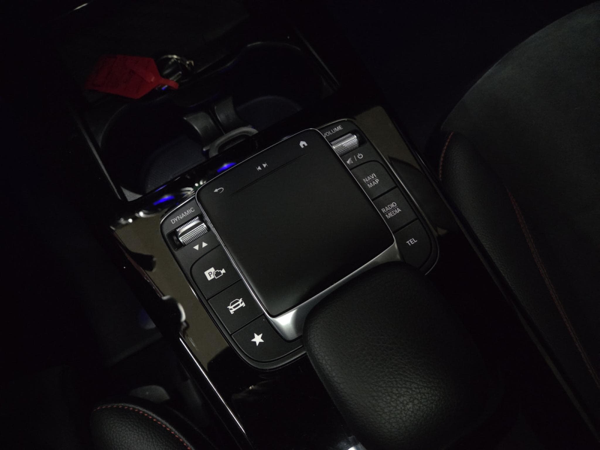 Mercedes A 250 AMG-LINE 7G-DCT (2024) - Photo 21