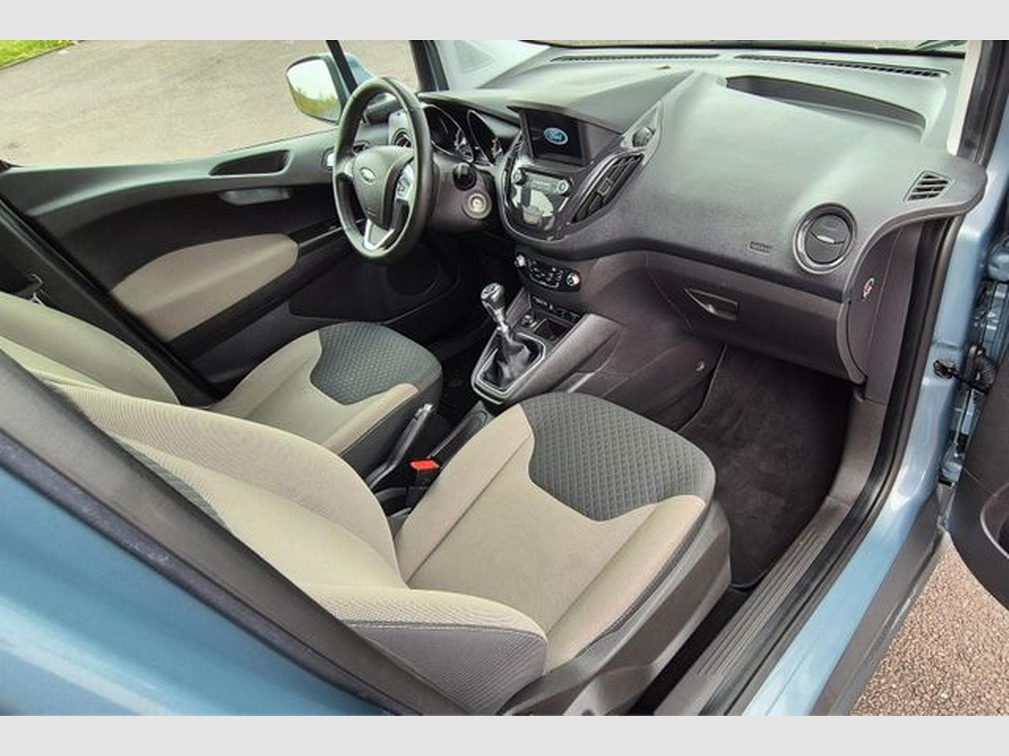 Ford Tourneo Tourneo Courier 1.5 TDCi Titanium, AHK. (2021) - Photo 13