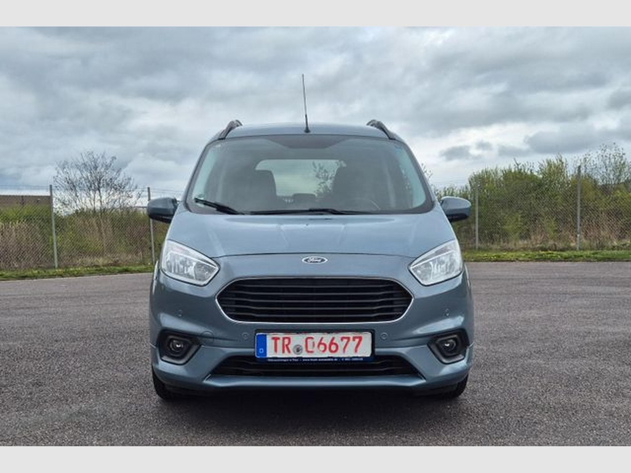 Ford Tourneo Tourneo Courier 1.5 TDCi Titanium, AHK. (2021) - Photo 5
