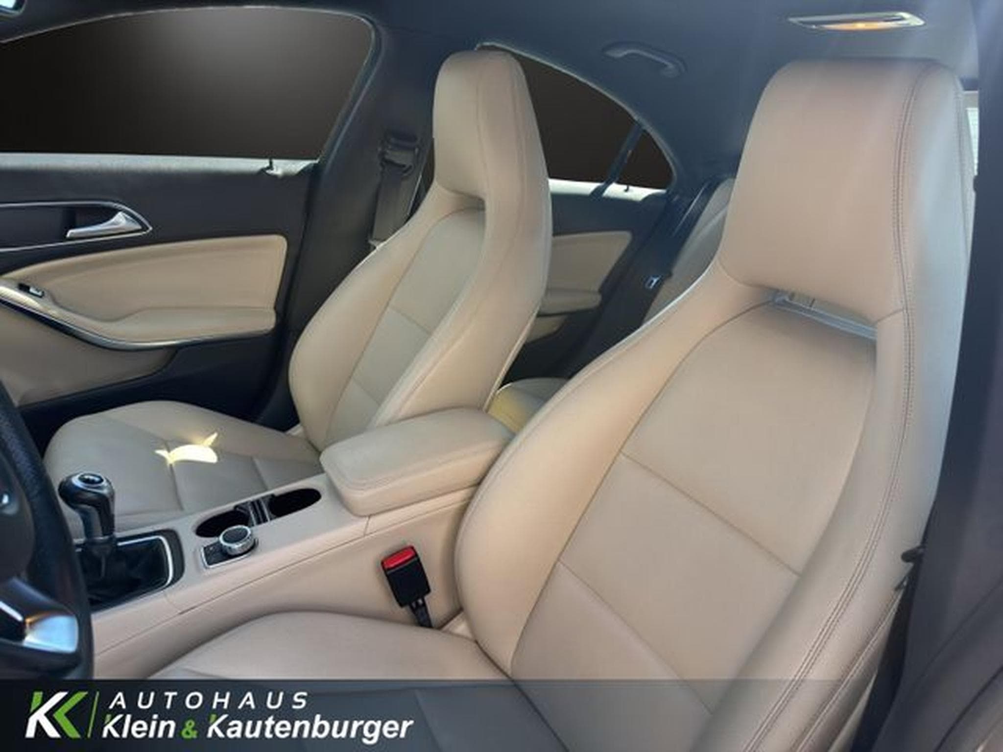 Mercedes CLA 180 CLA 180 Urban +SPORTSITZE+SITZHEIZUNG+AMBIENTE (2015) - Photo 12