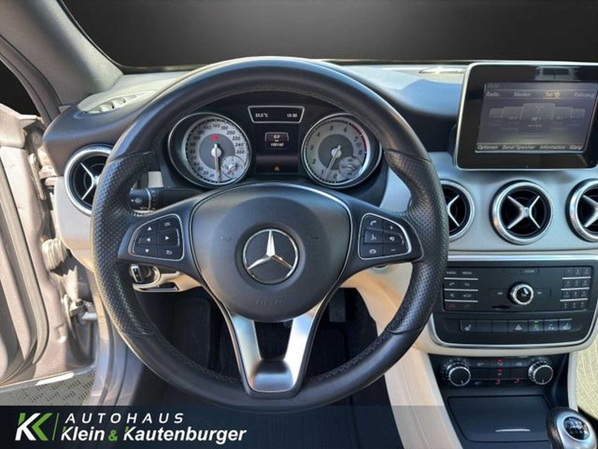 Mercedes CLA 180 CLA 180 Urban +SPORTSITZE+SITZHEIZUNG+AMBIENTE (2015) - Photo 13