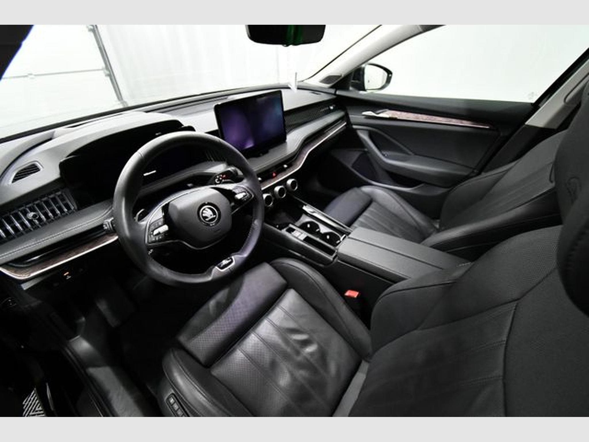 Skoda Superb Superb Combi 2.0 TDI 4x4 L&amp;K, 19", Canton, AHK, (2024) - Photo 5
