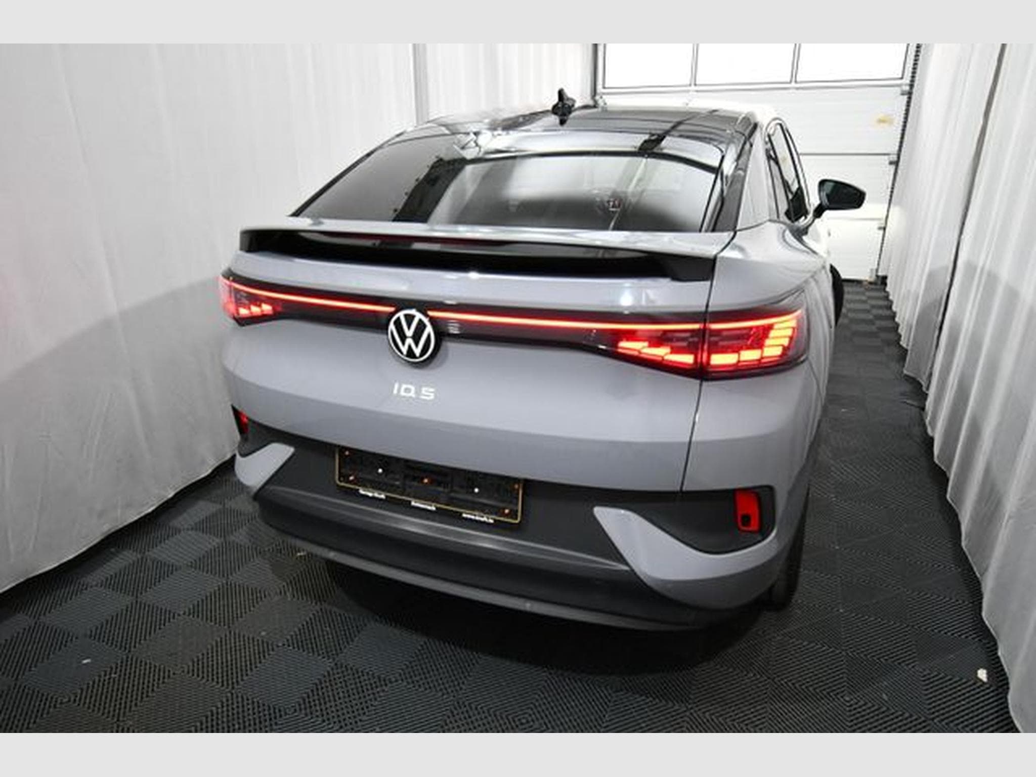 VW ID.5 ID.5 Pro Perf. 150 kW, AHK, Navi DP, 19", Area V (2023) - Photo 3