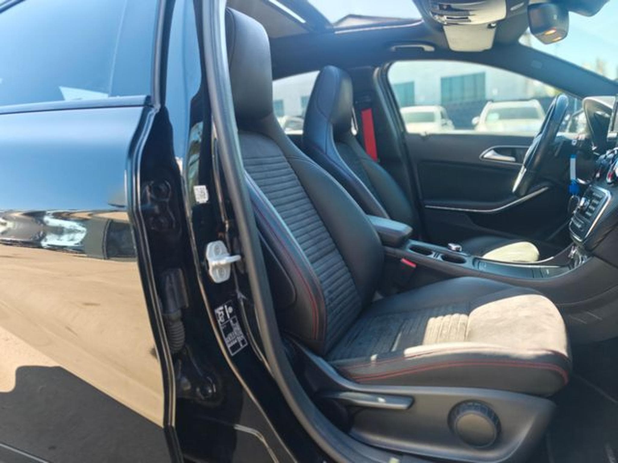 Mercedes A 250 A 250 AUT. AMG-LINE*HARMAN&amp;KARDON*PANORAMA* (2015) - Photo 15