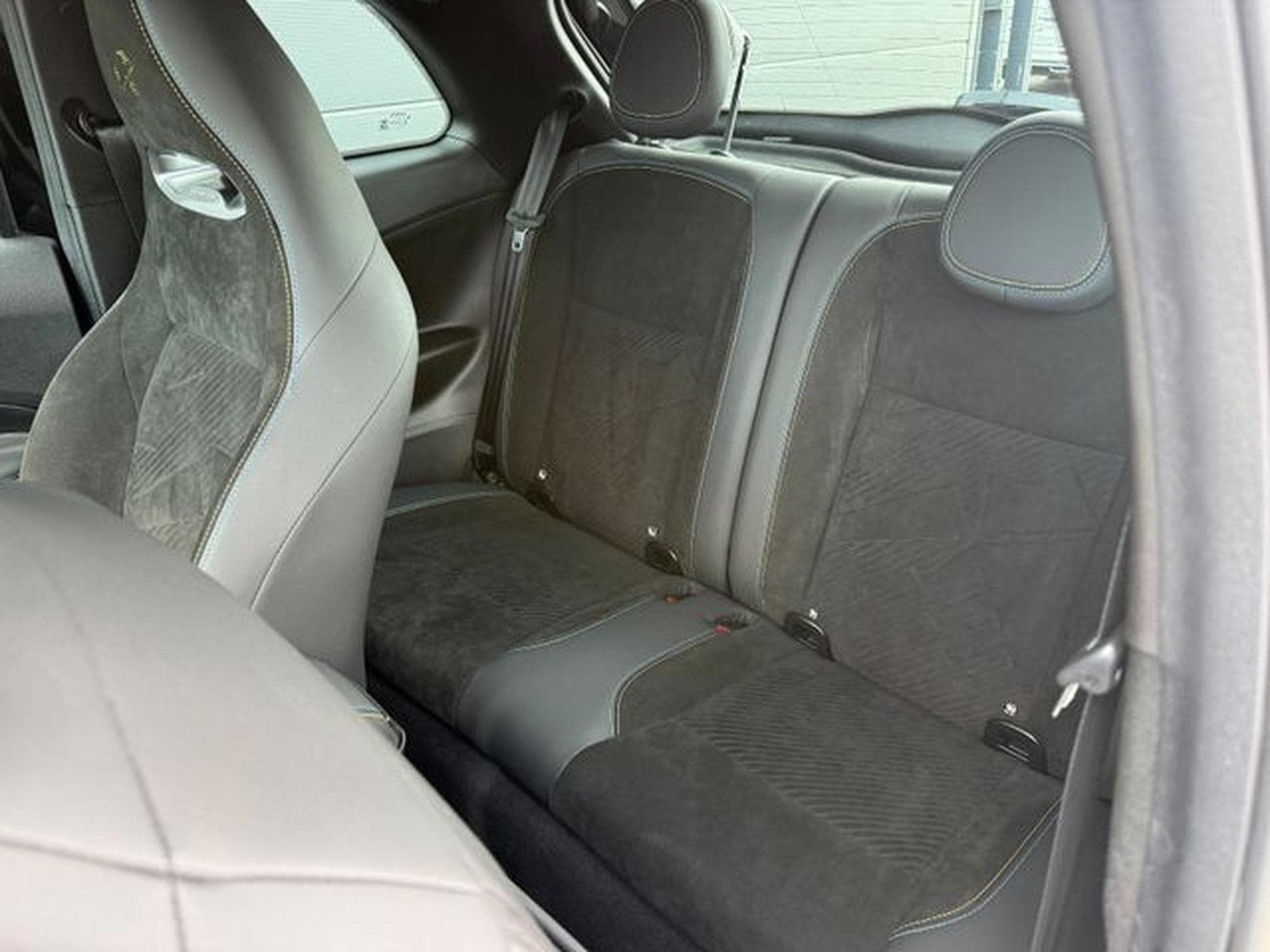 Abarth 500 500e Scorpionissima Edition limitiert Pano 18" (2024) - Photo 12