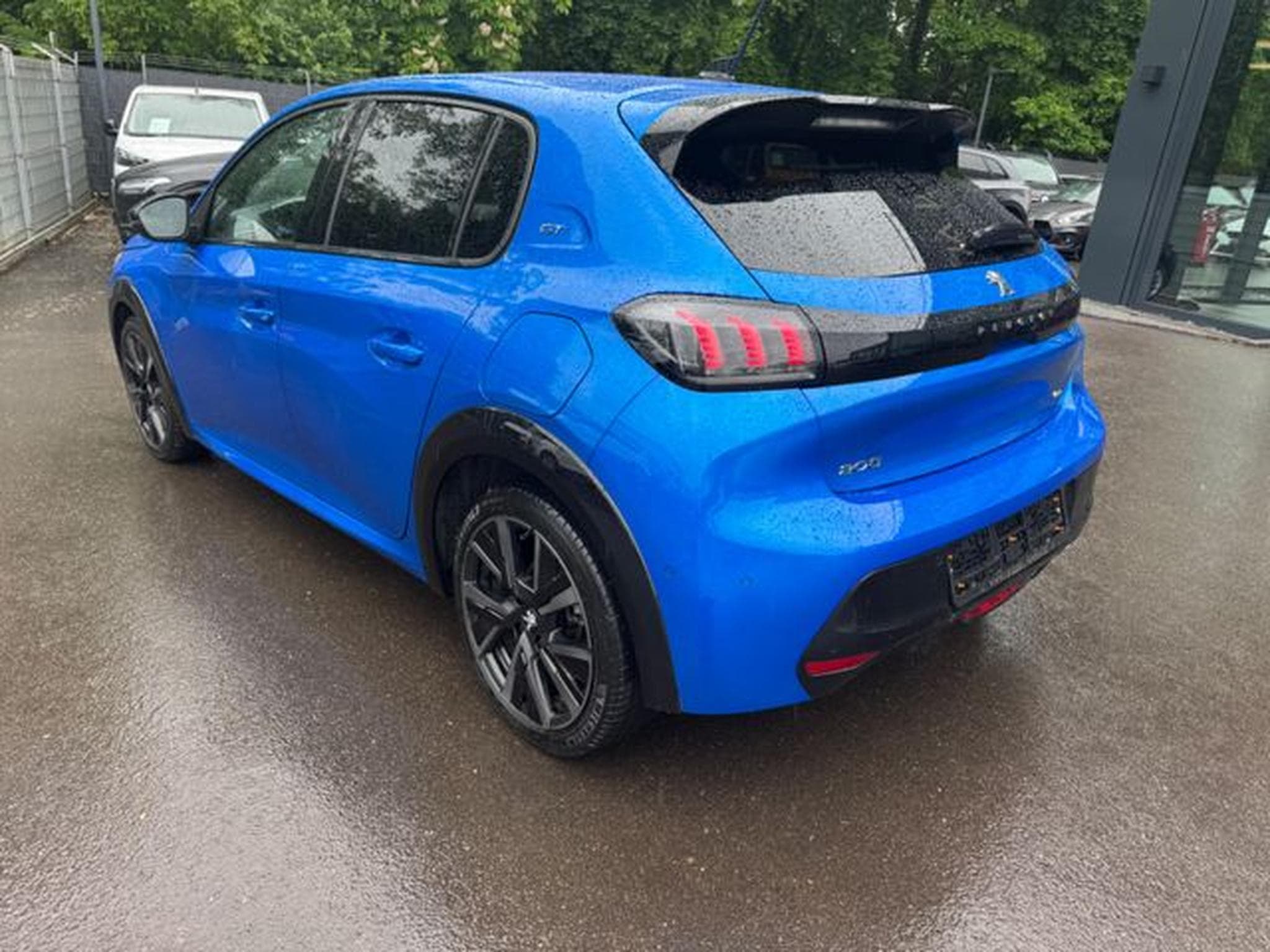 Peugeot 208 208 GT LINE *AUT*LED*NAVI*SHZ*VIRTUELL*ALU* (2024) - Foto 8
