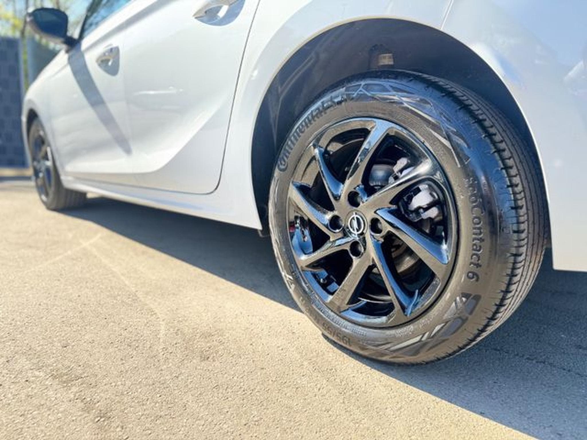 Opel Corsa CORSA F GS LINE *AUT*NAVI*TEILLEDER*PANO* (2023) - Photo 14