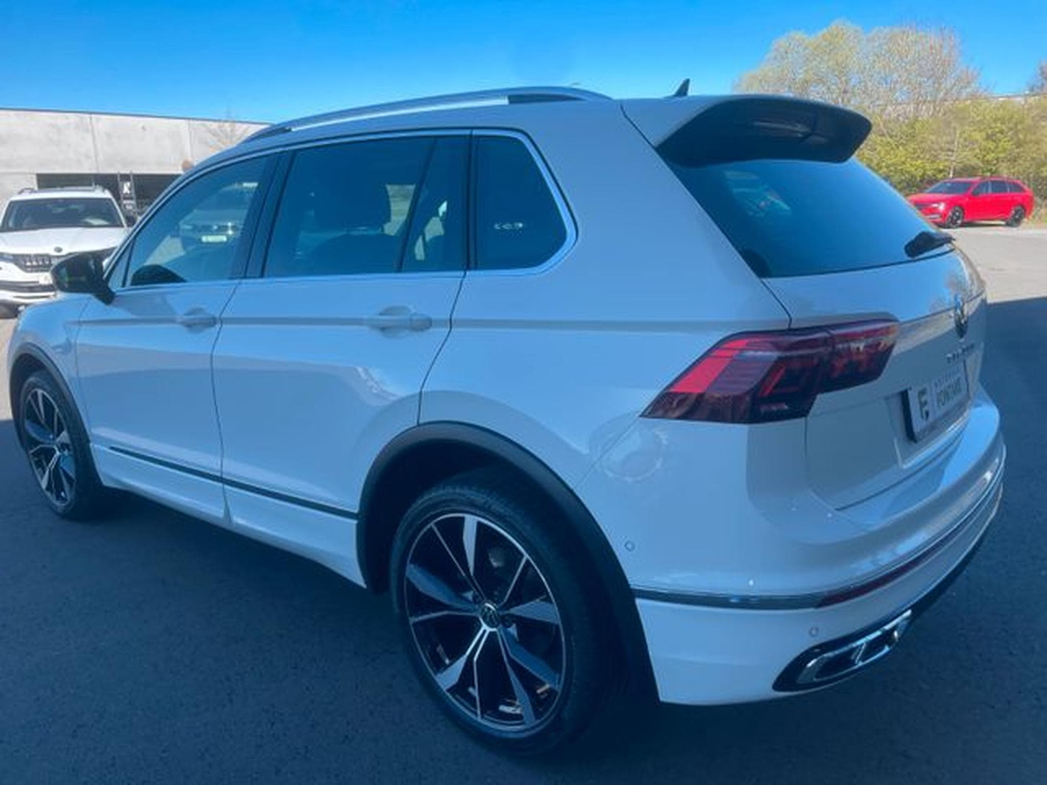 VW Tiguan Tiguan R-Line 4Motion AHK IQ H&amp;K DCC 20" (2023) - Photo 8