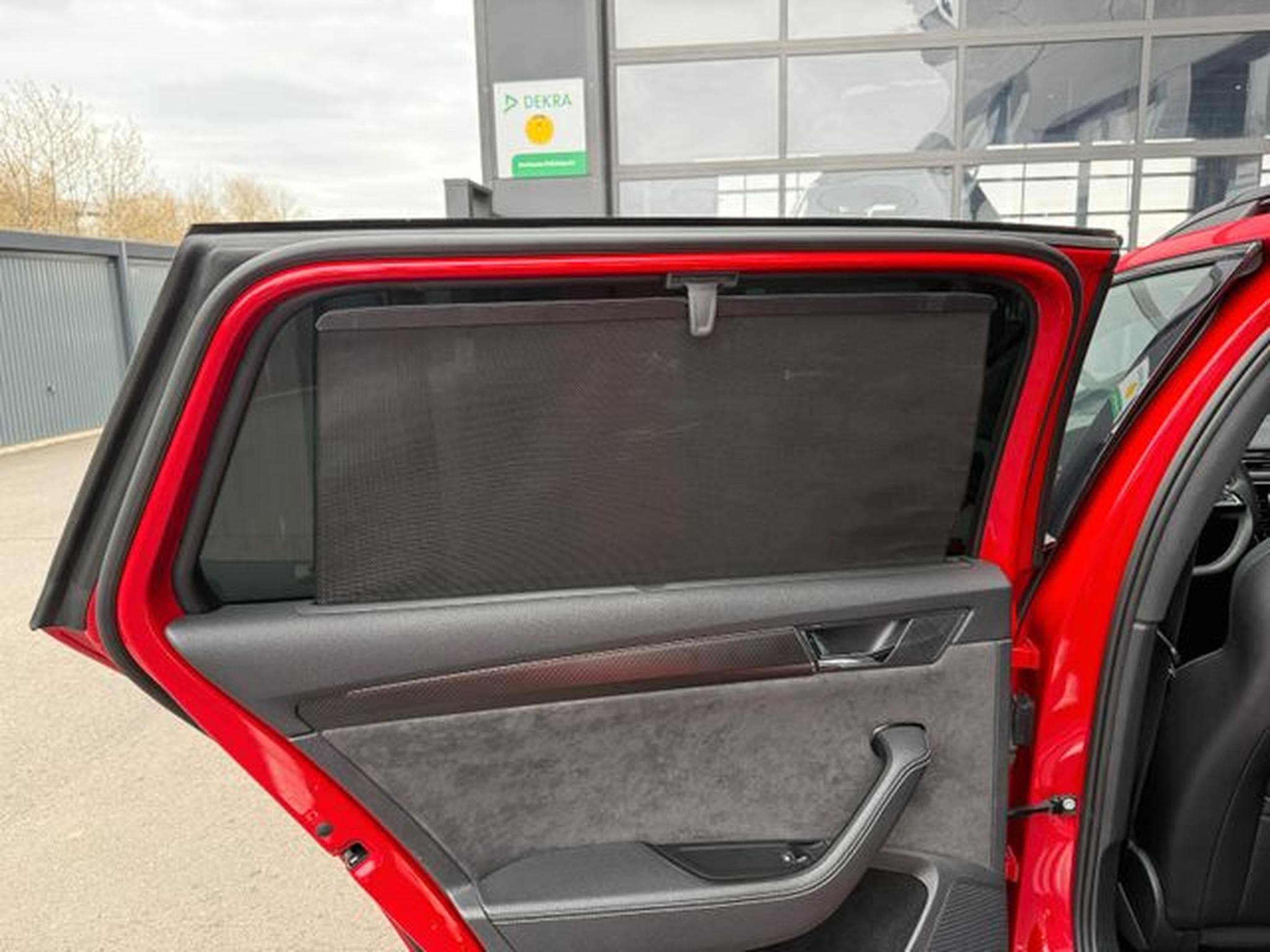 Skoda Superb Superb 2.0TSI Sportline 4x4 Pano 19" AHK Canton (2020) - Photo 14