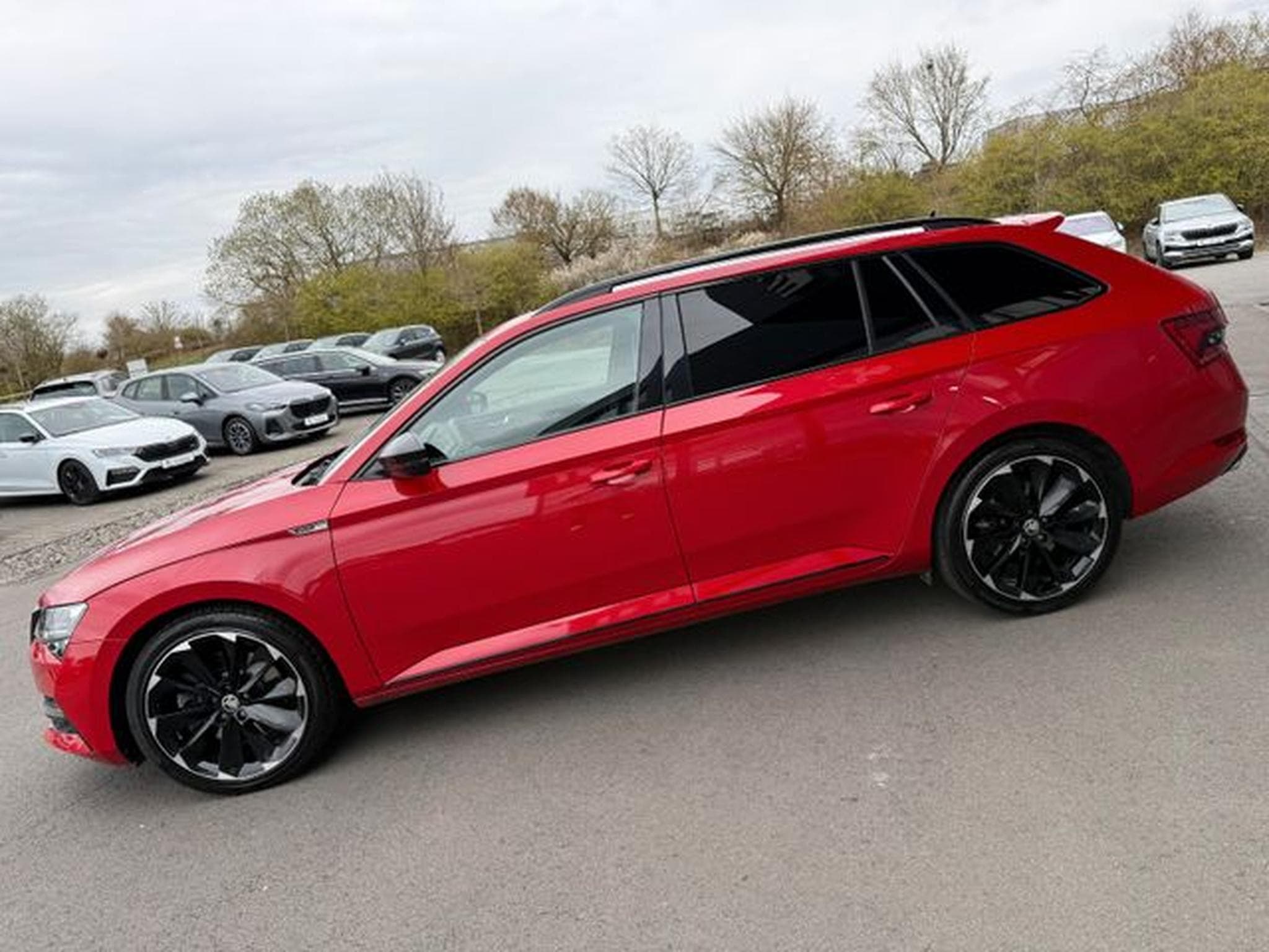 Skoda Superb Superb 2.0TSI Sportline 4x4 Pano 19" AHK Canton (2020) - Photo 7